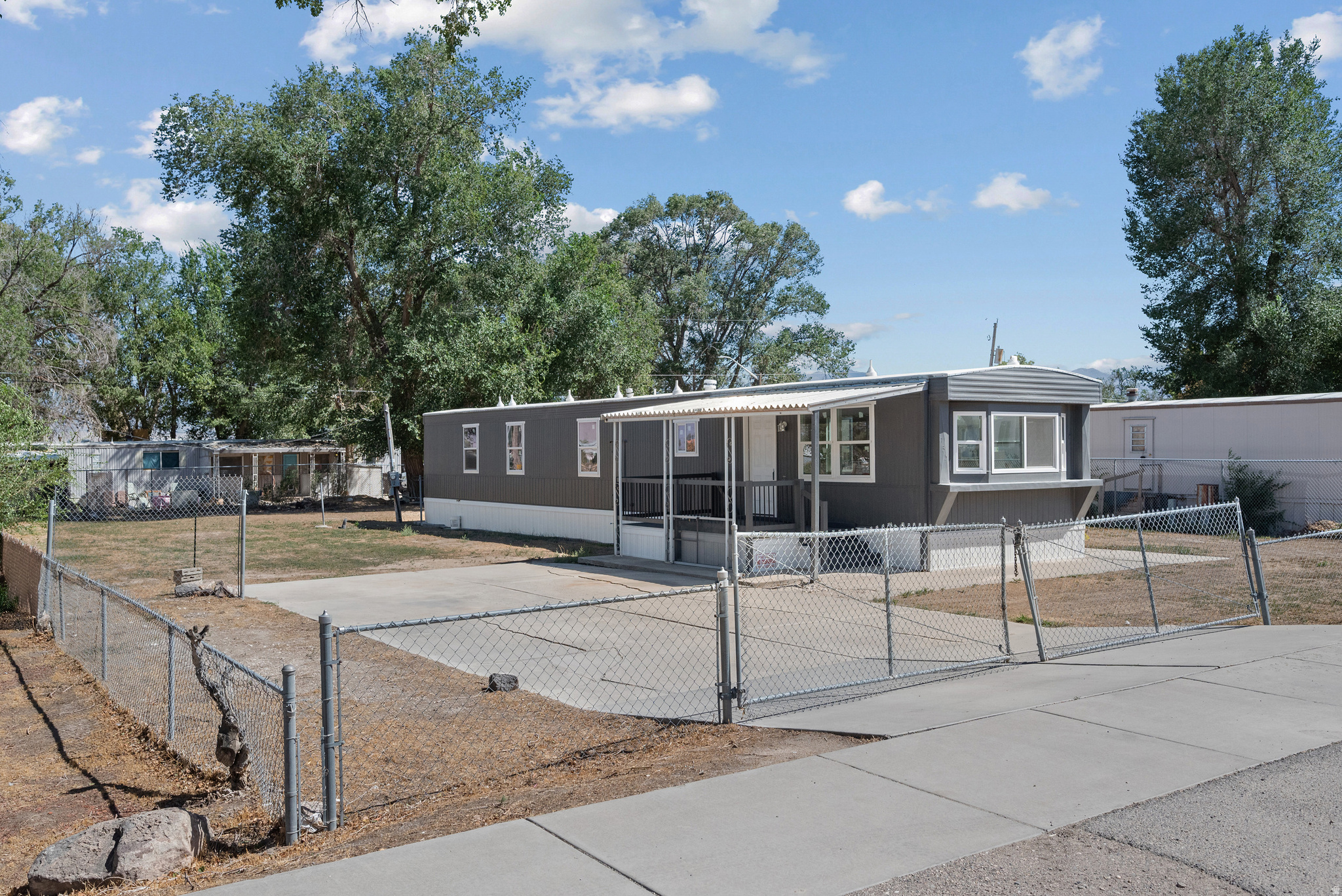 main property photo 19