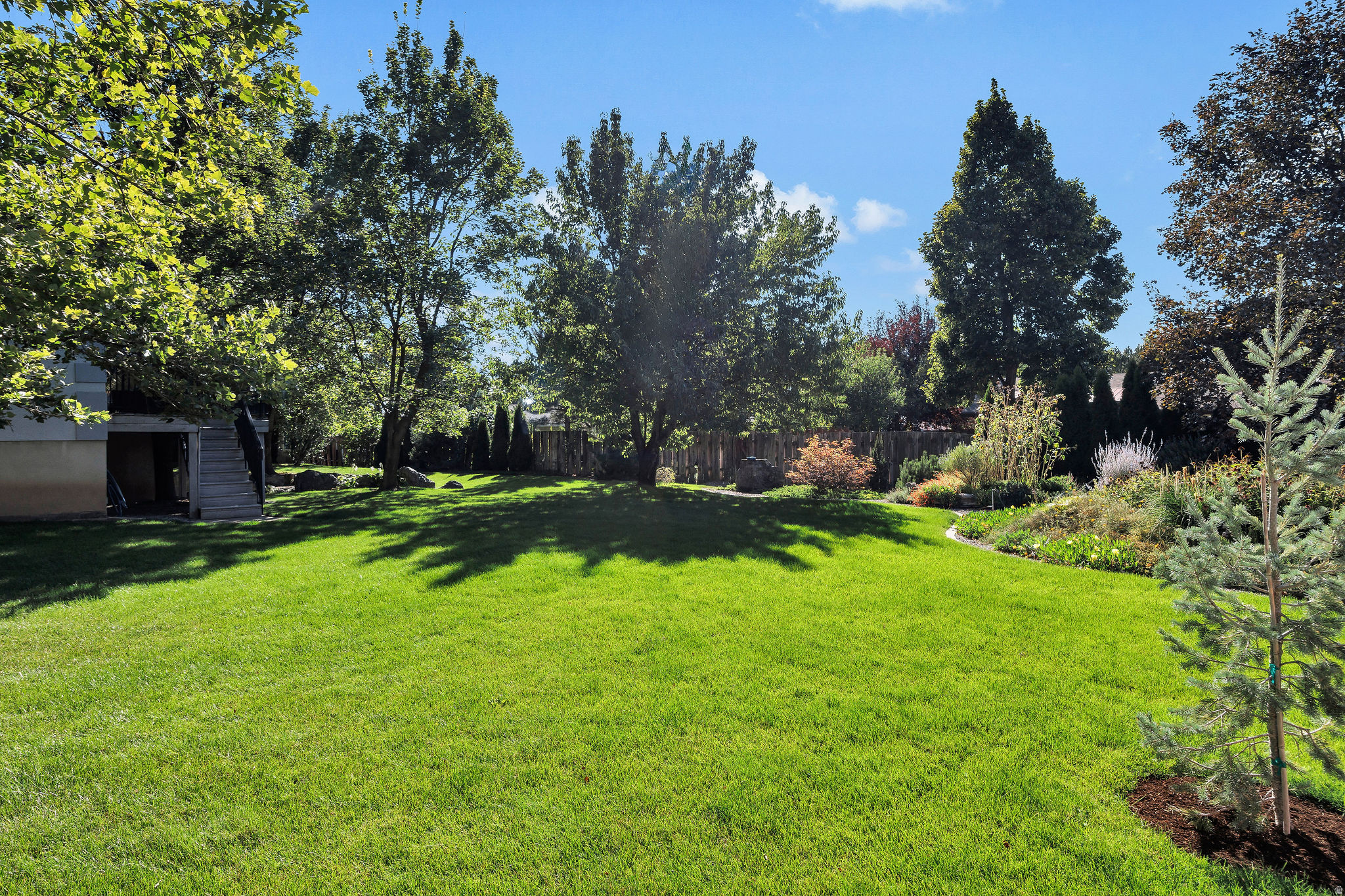 main property photo 90