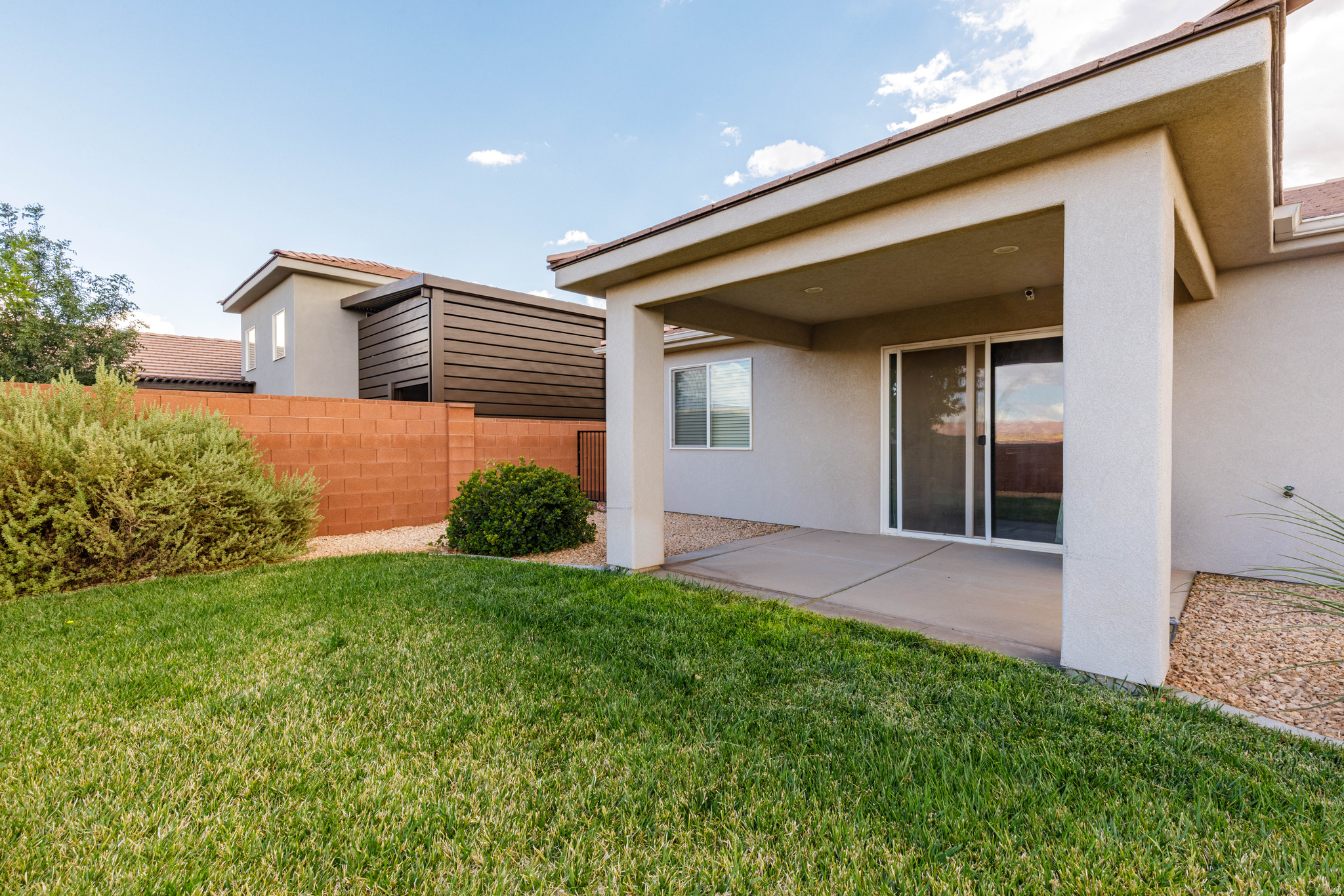 main property photo 19