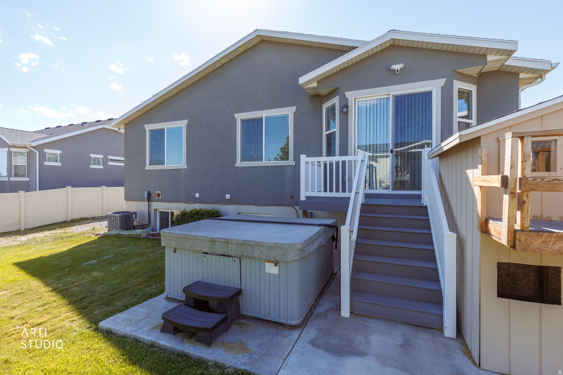 main property photo 30