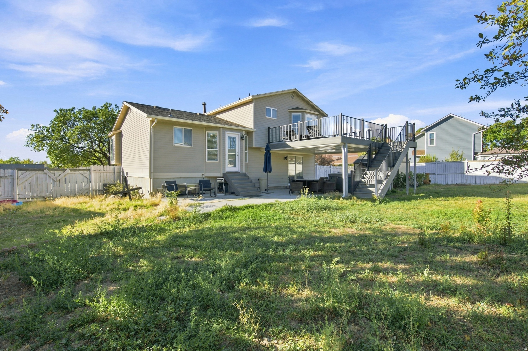 main property photo 27