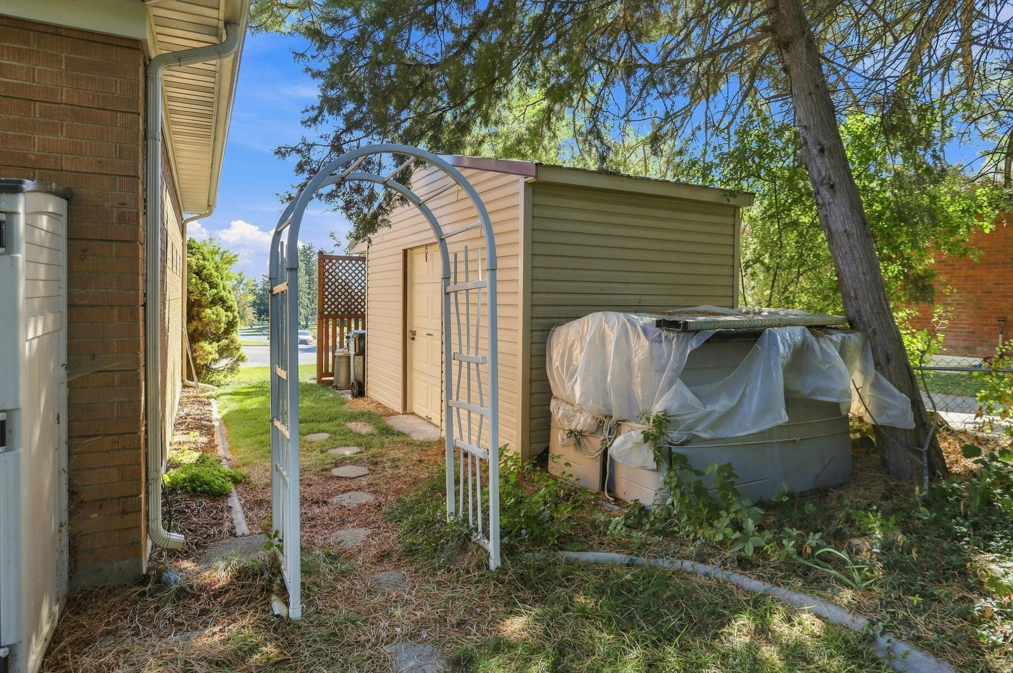 main property photo 44