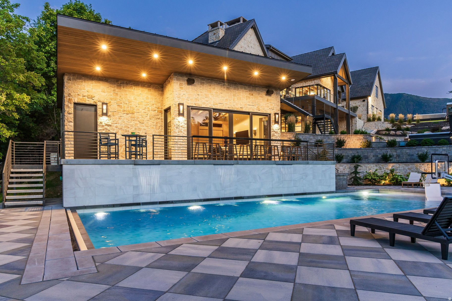 main property photo 78
