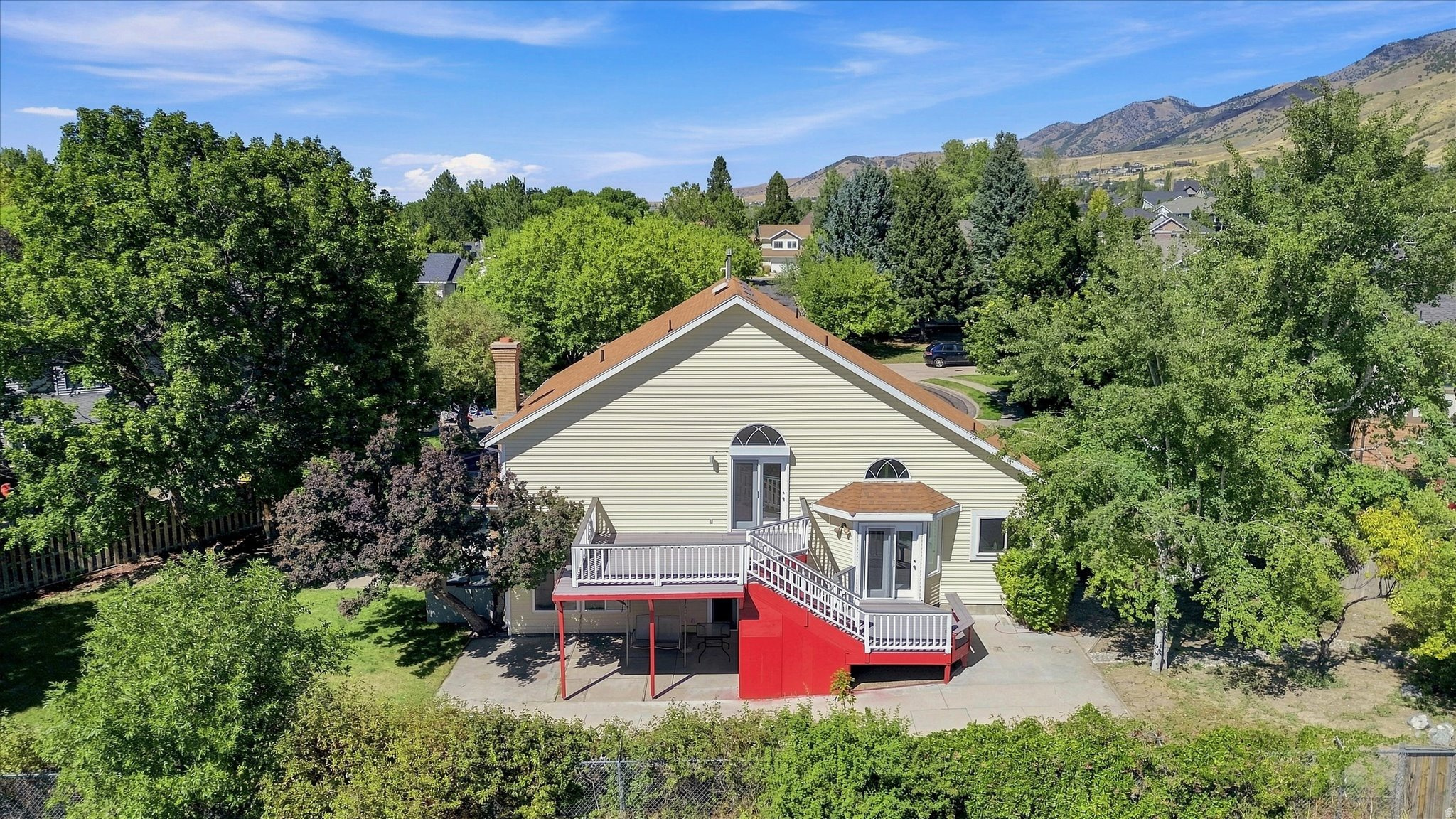 main property photo 36