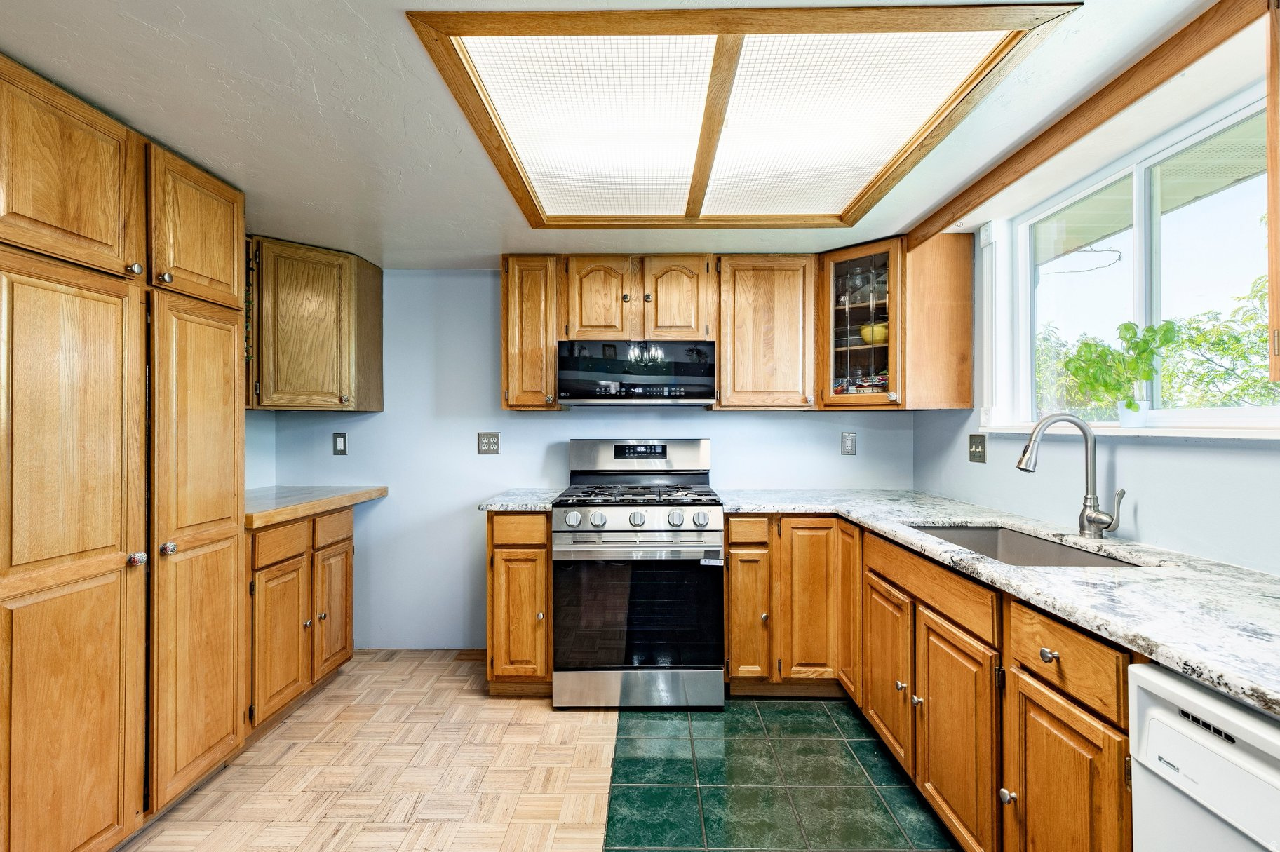 main property photo 7