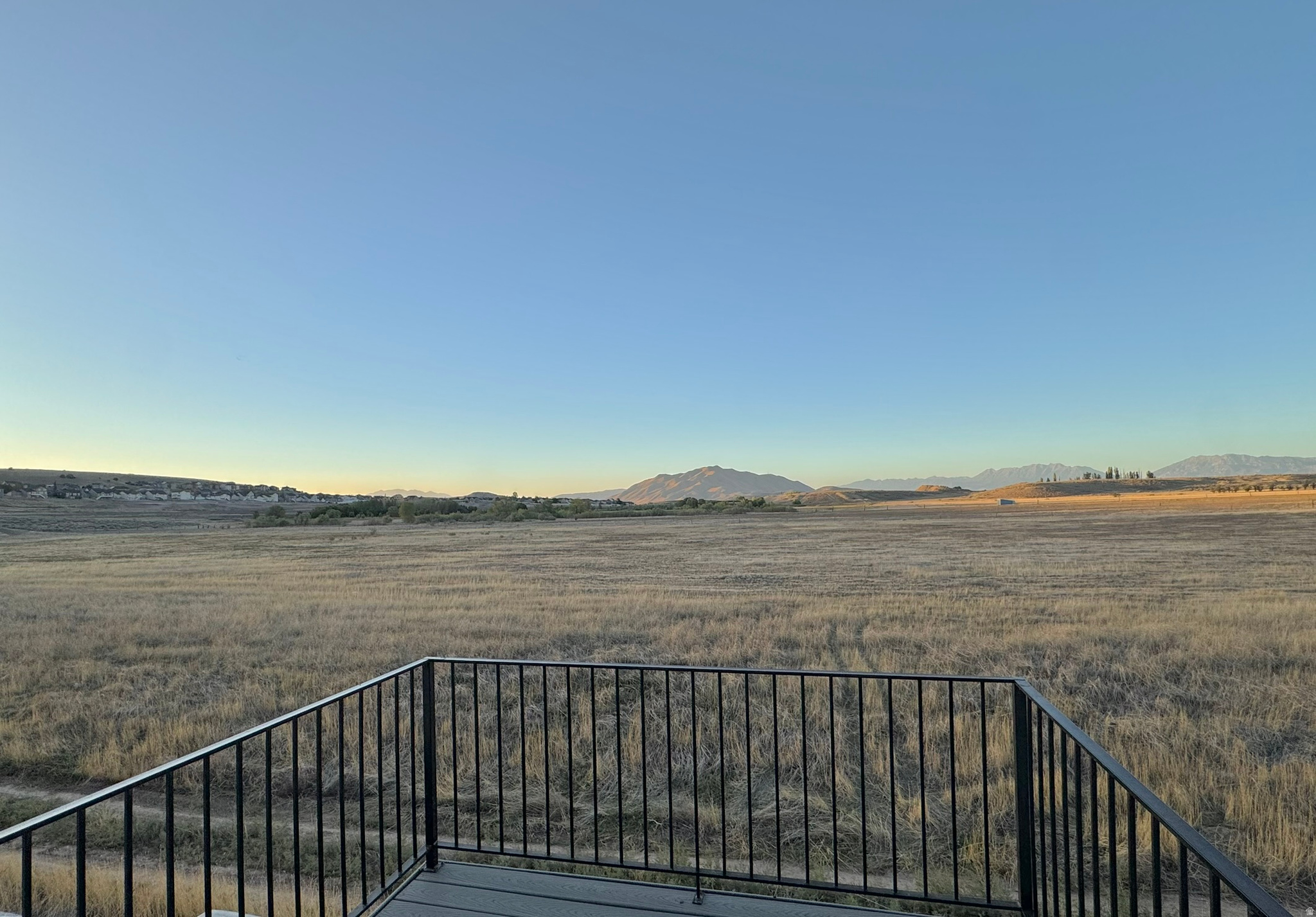 main property photo 28