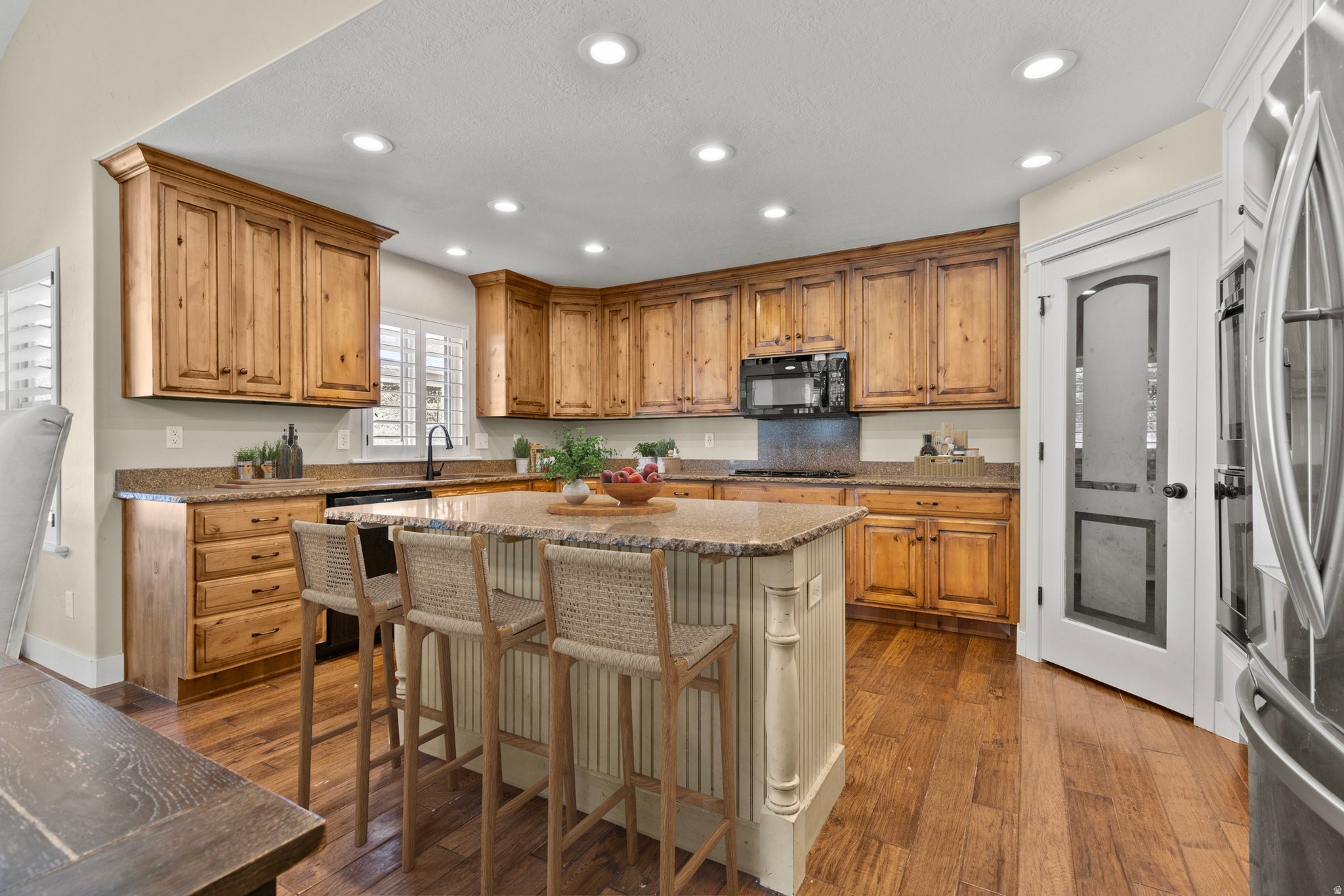 main property photo 7