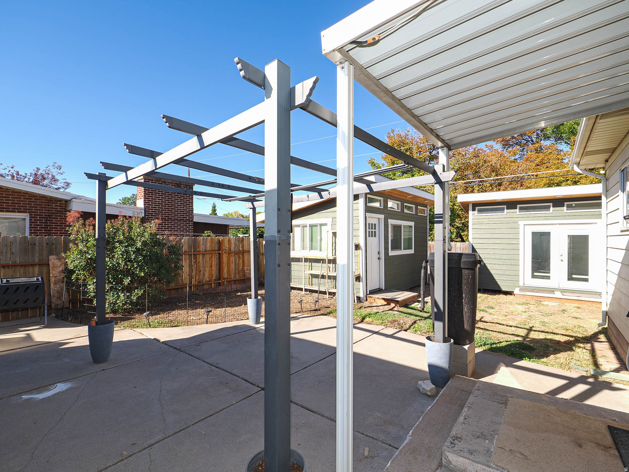 main property photo 37