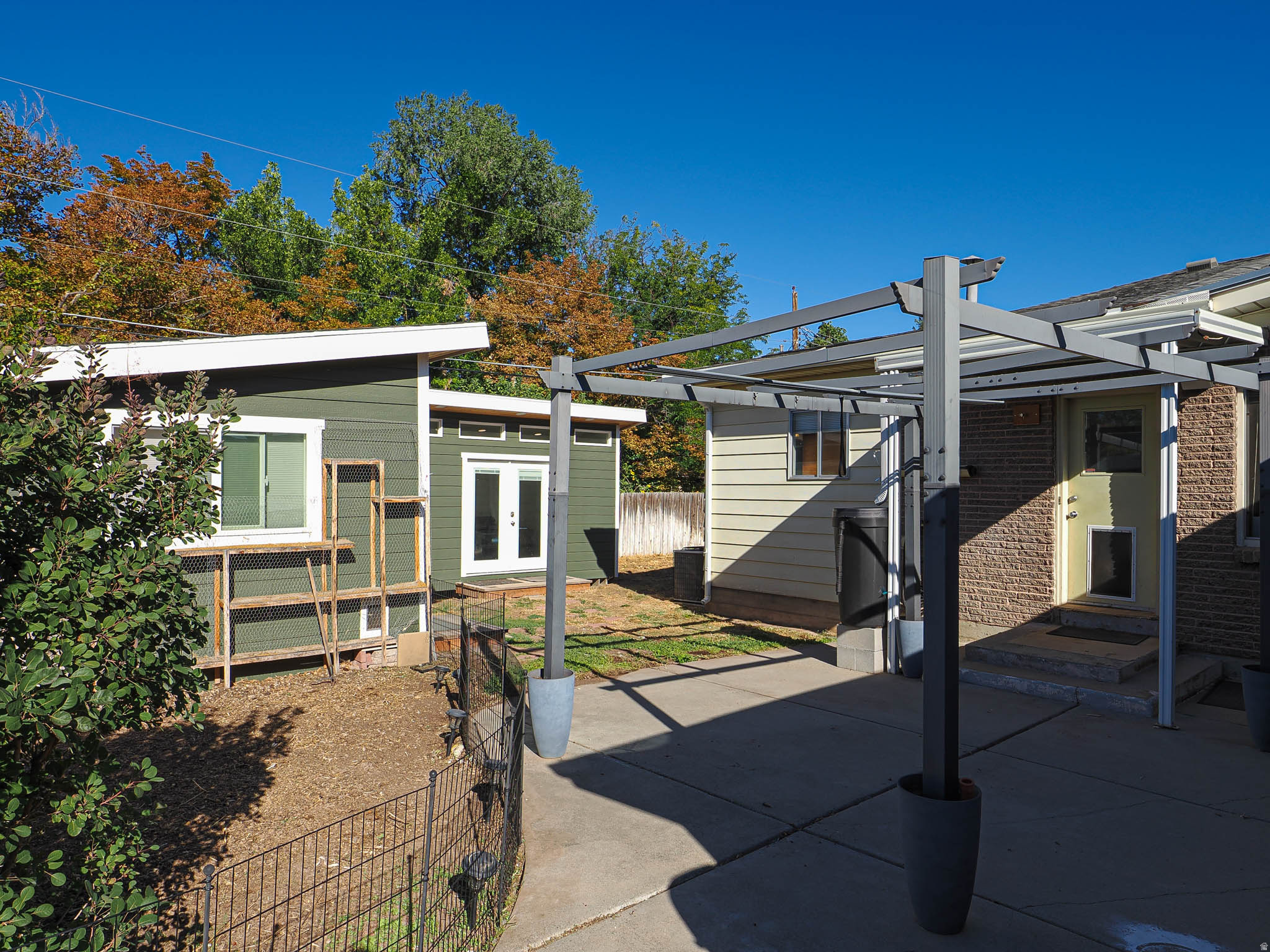main property photo 38