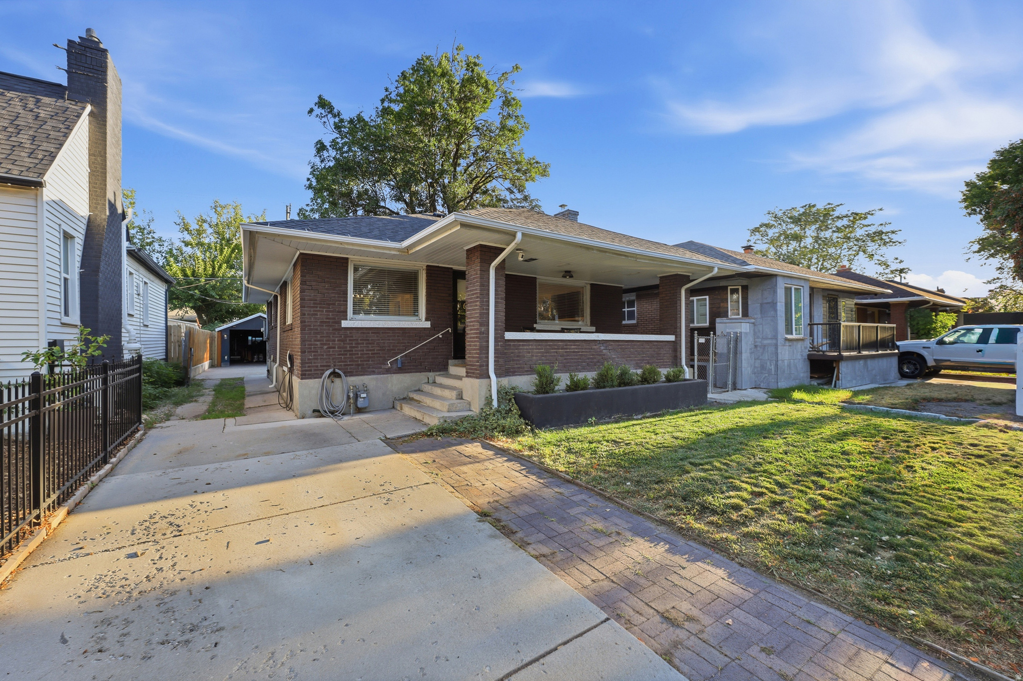 main property photo 37