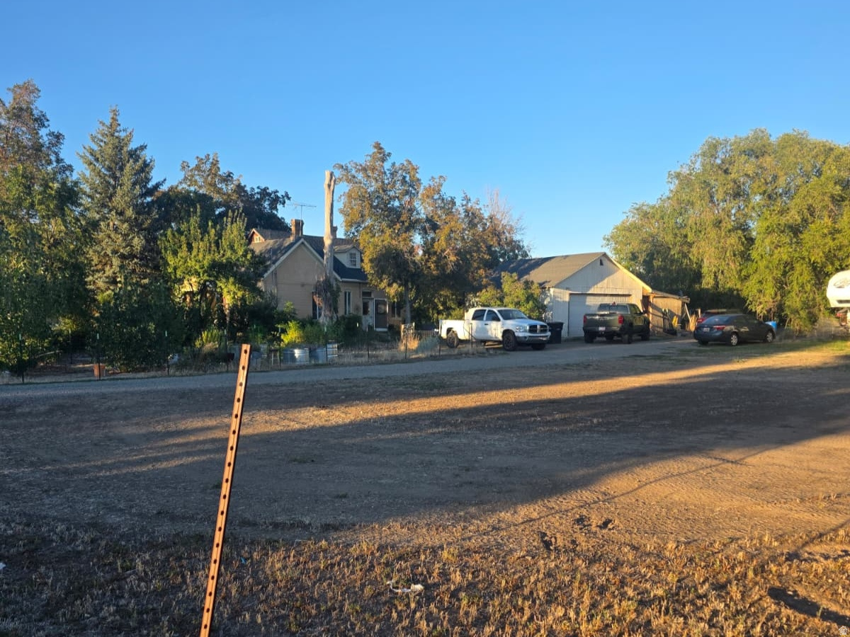 main property photo 6