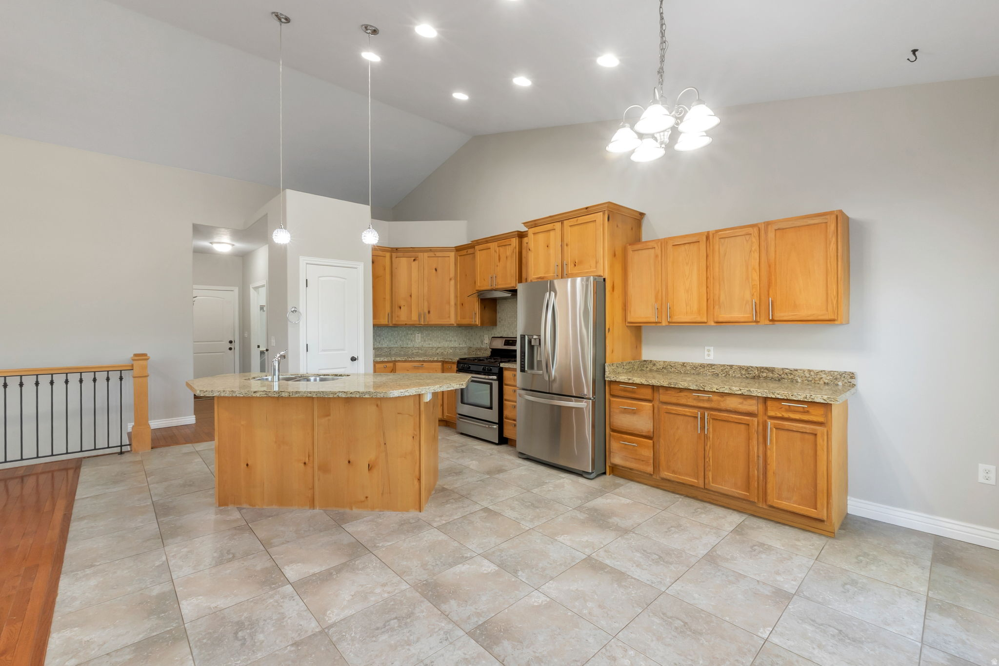 main property photo 12