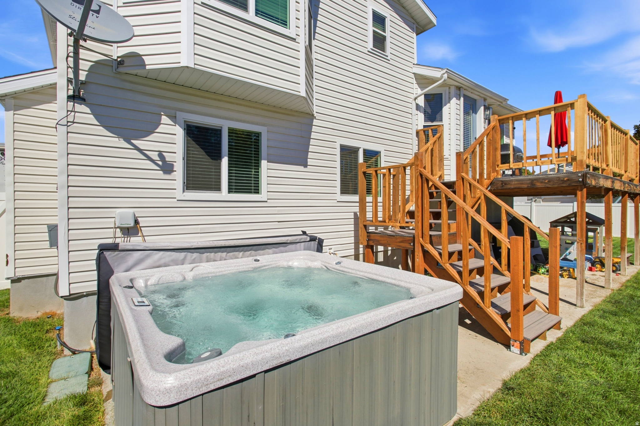 main property photo 31