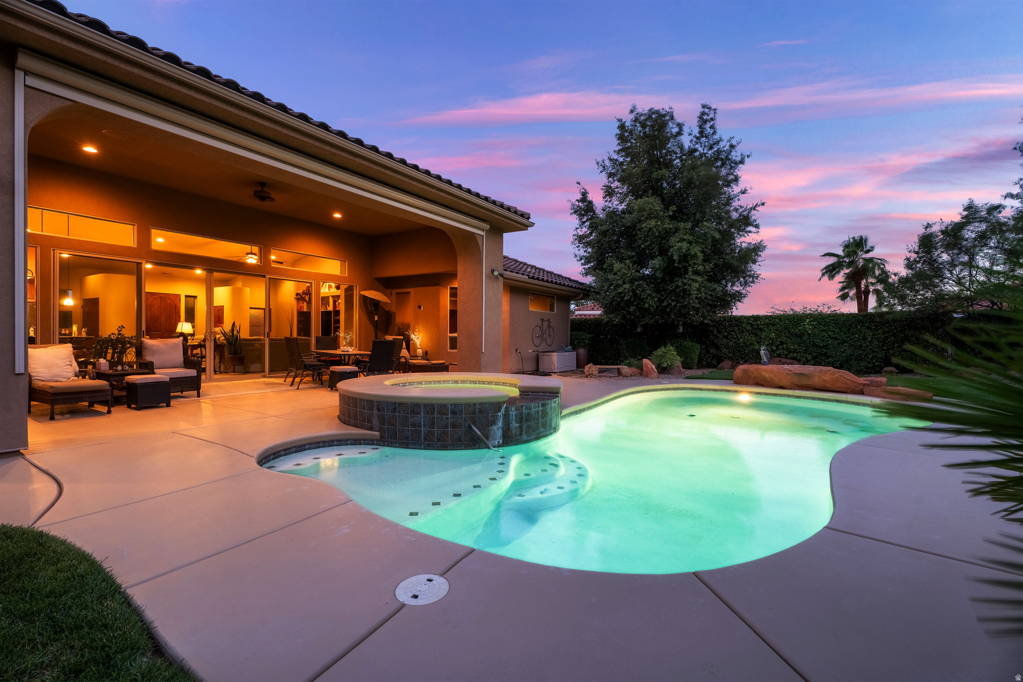 main property photo 5