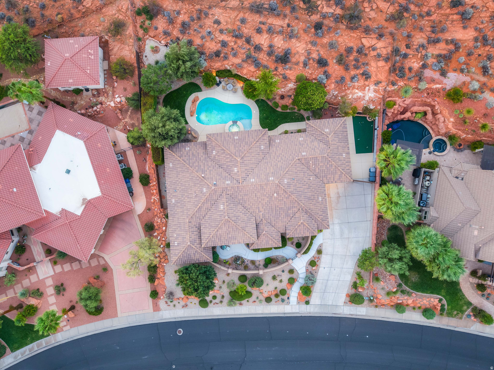 main property photo 7