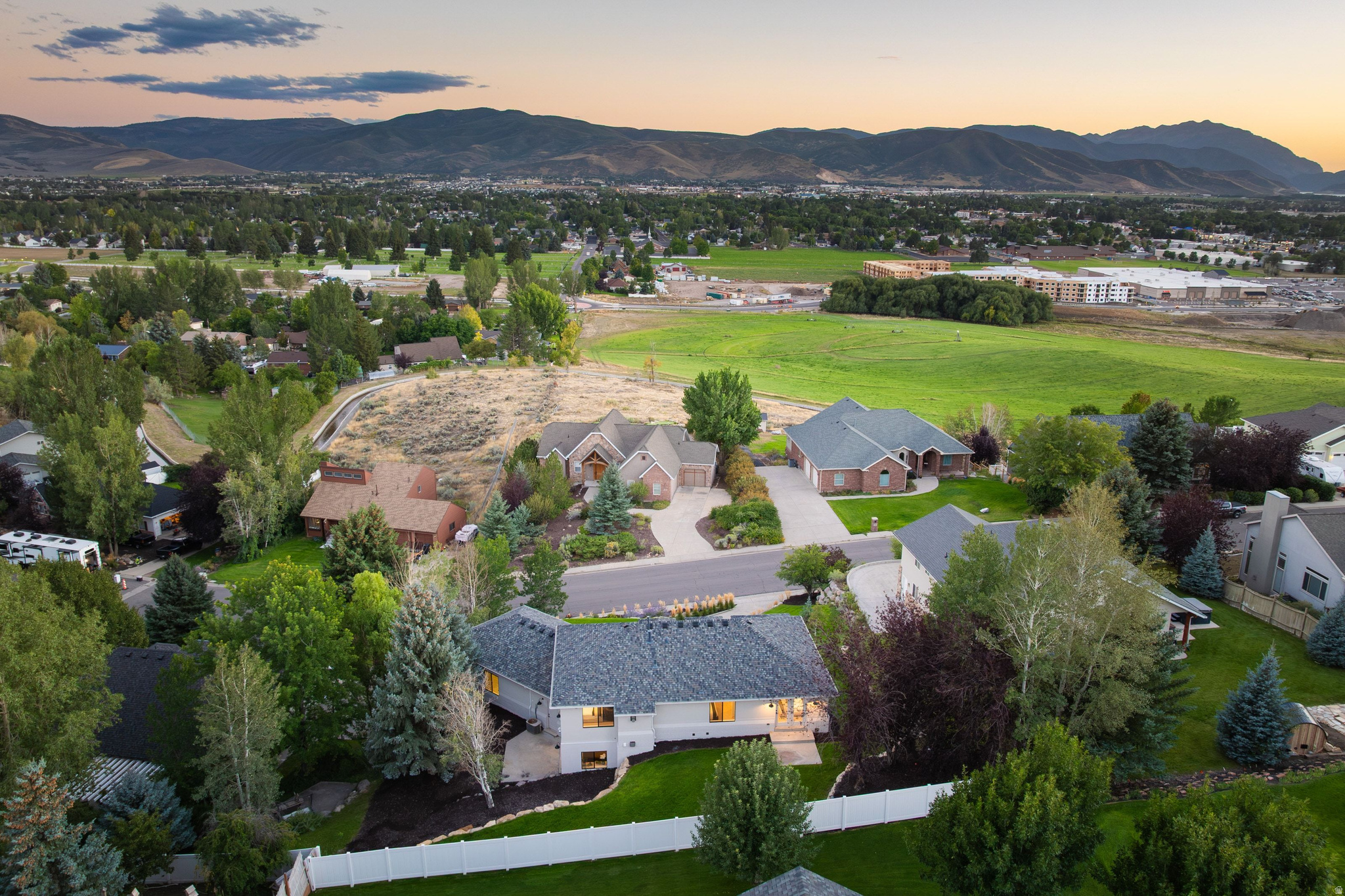 main property photo 41