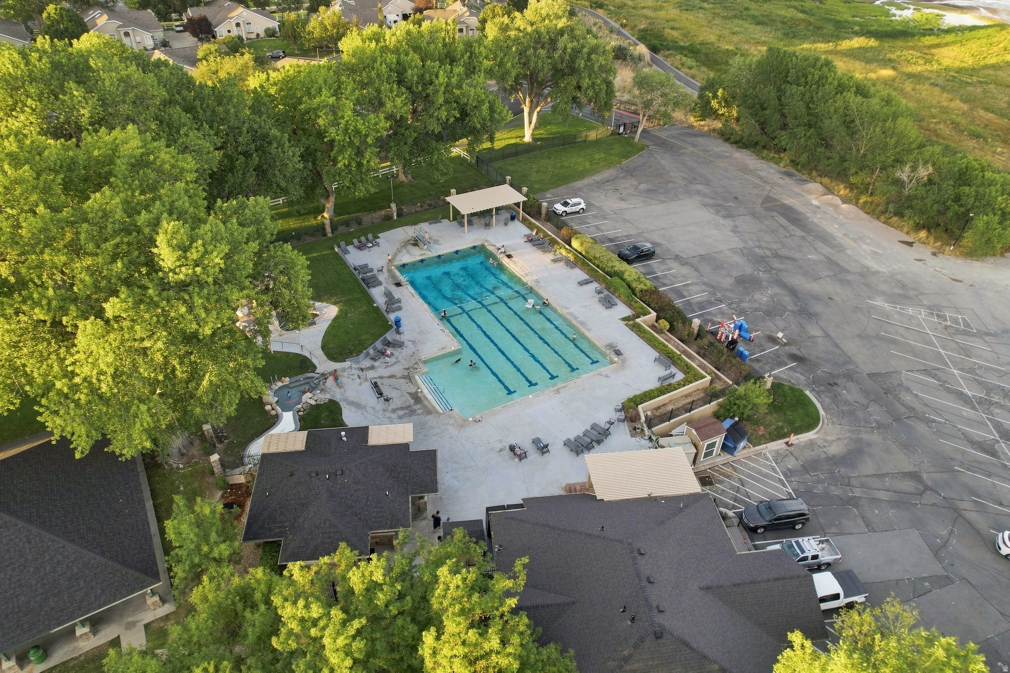 main property photo 34