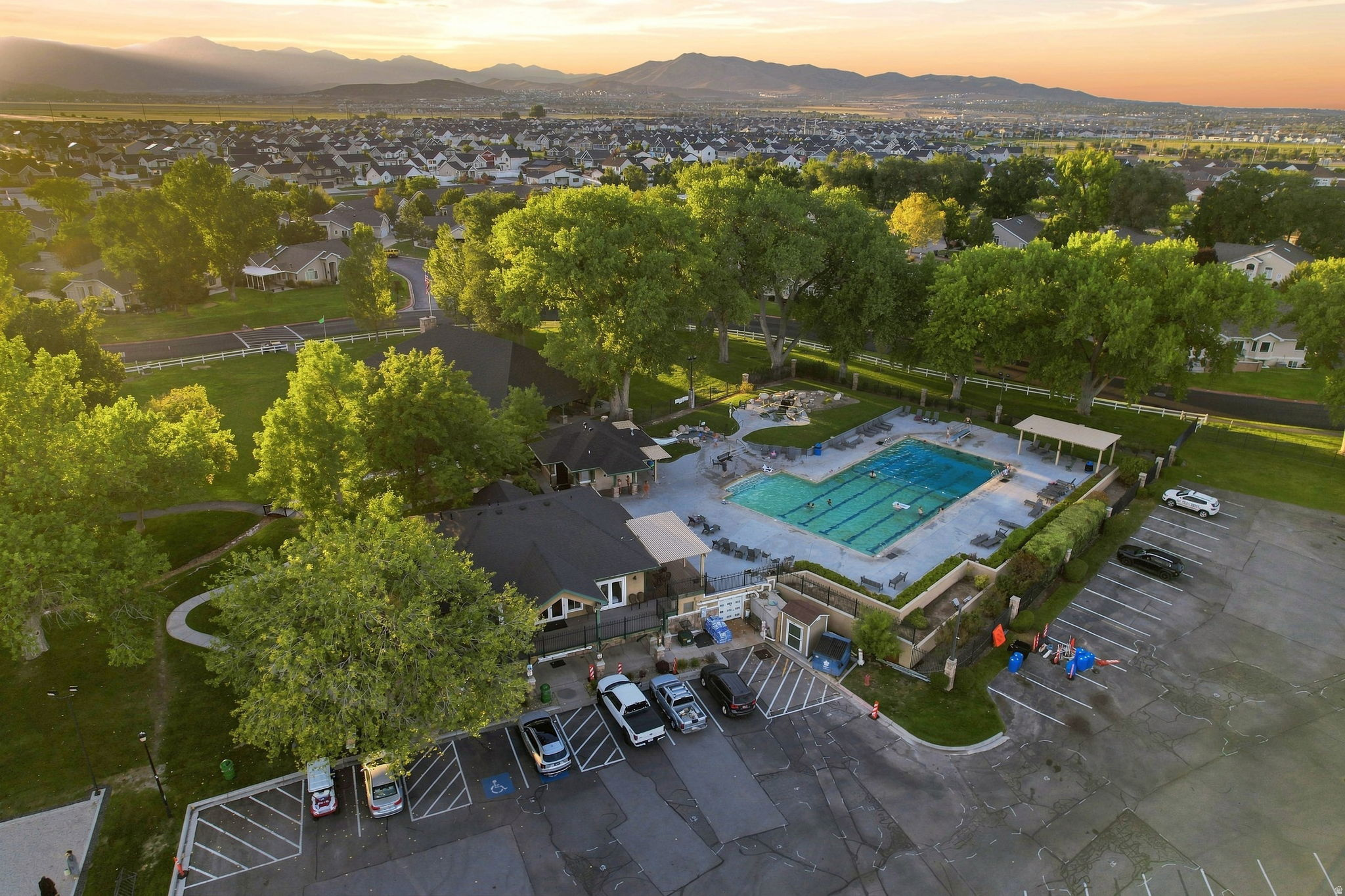 main property photo 35