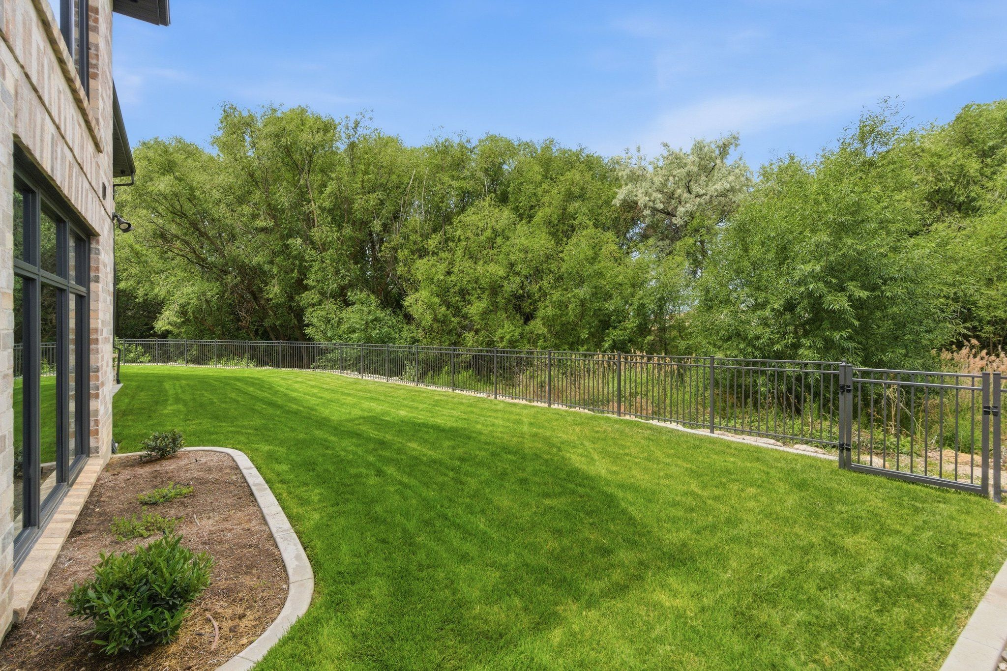 main property photo 27
