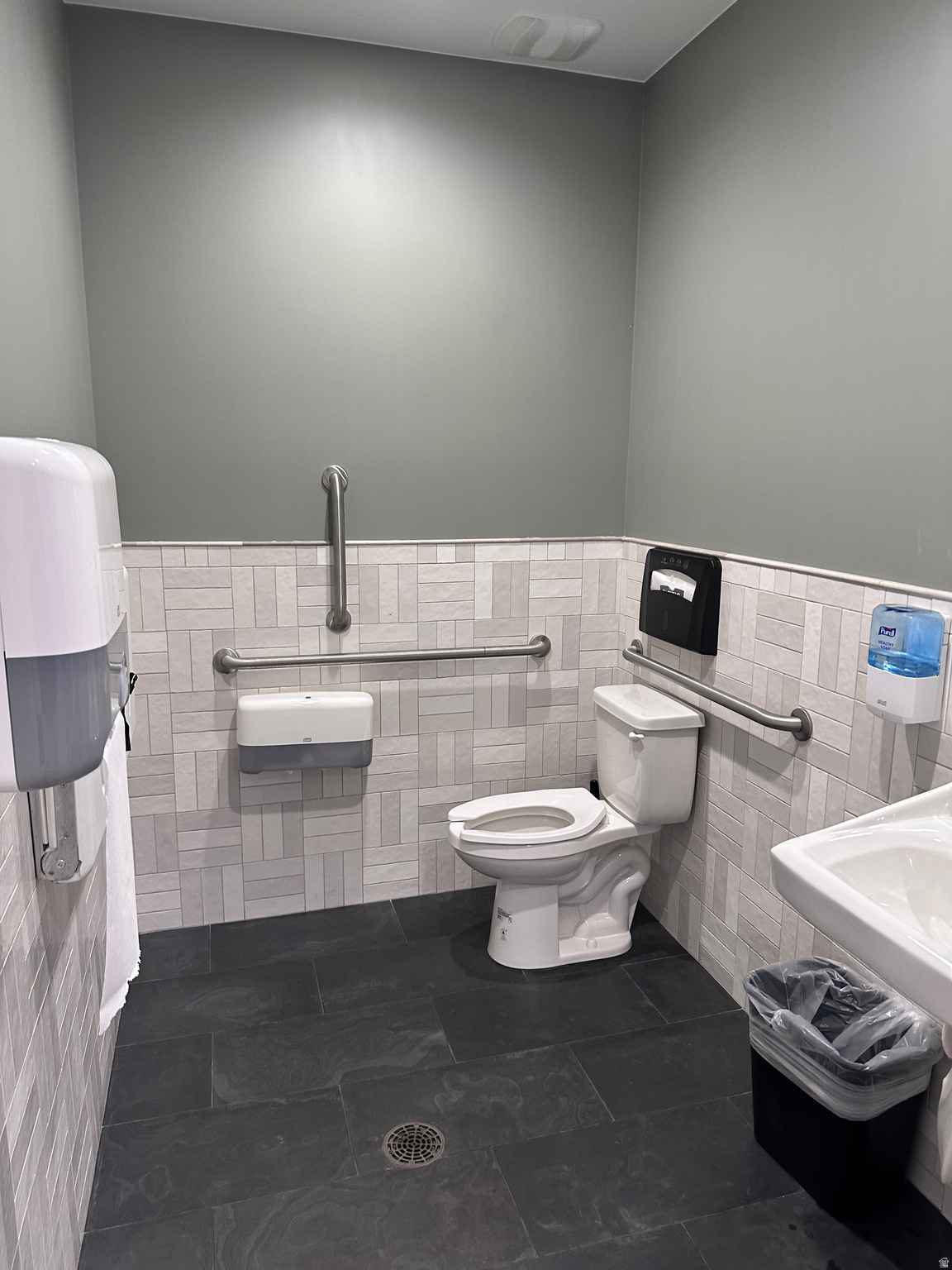 main property photo 23