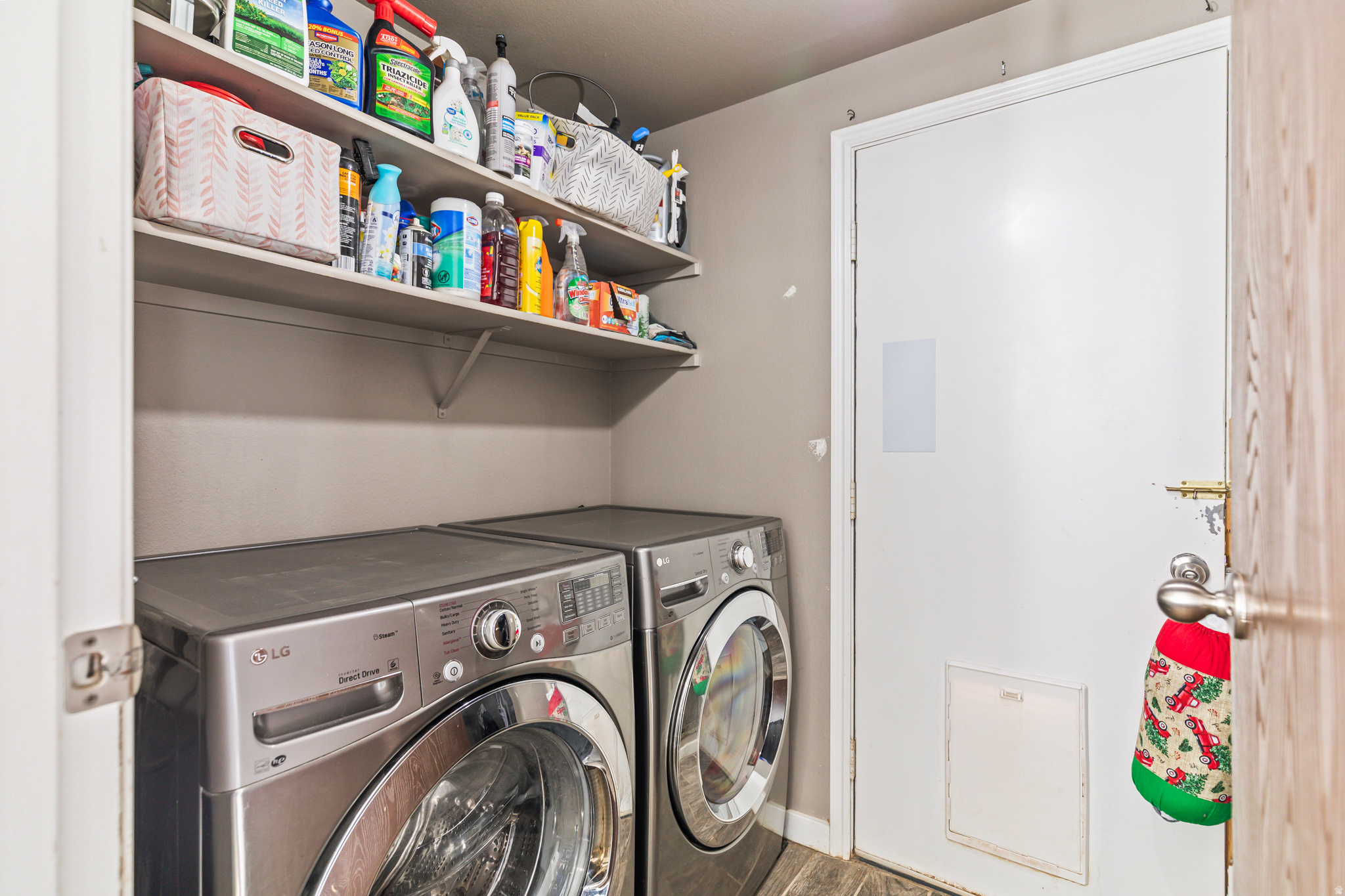 main property photo 9