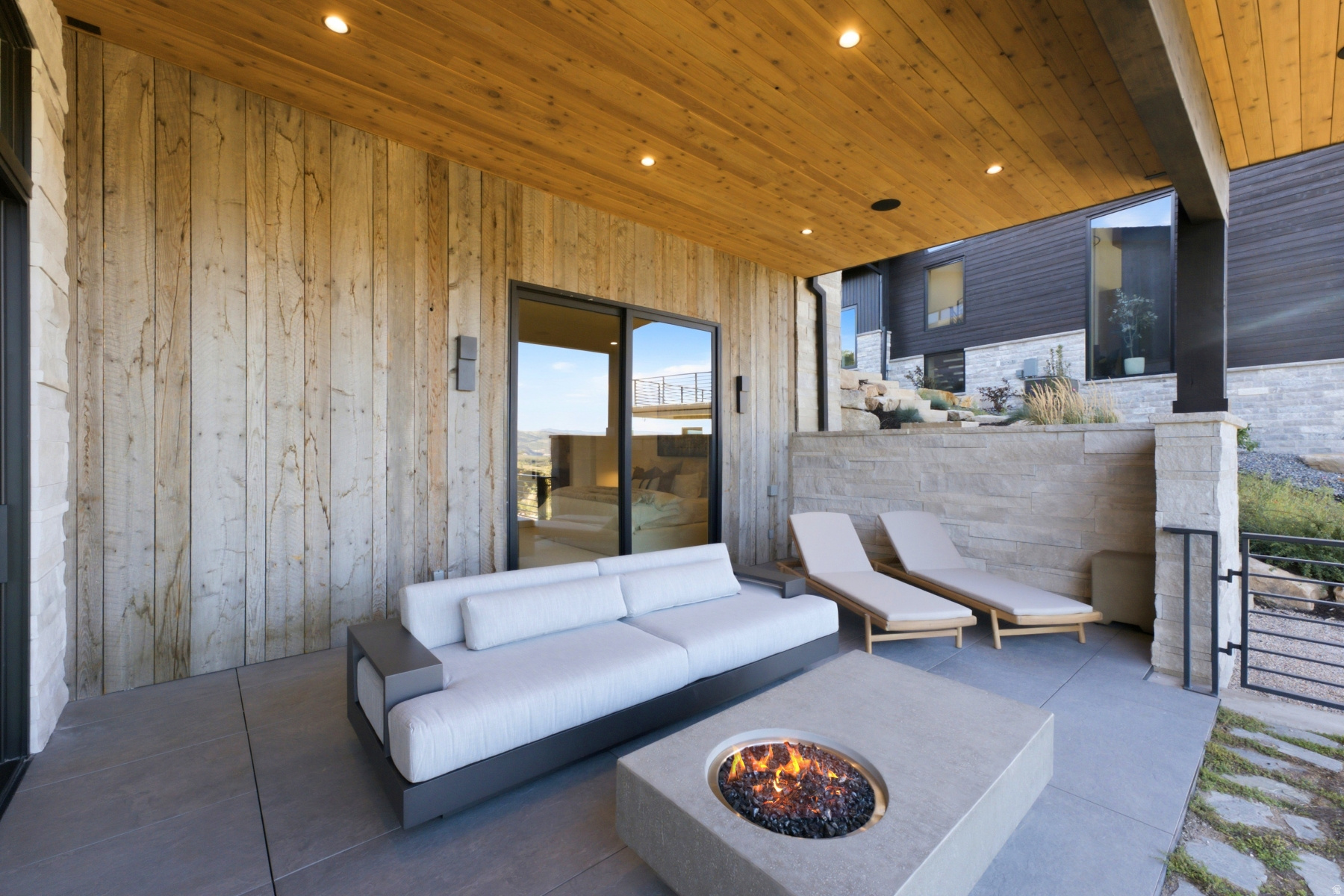 main property photo 112