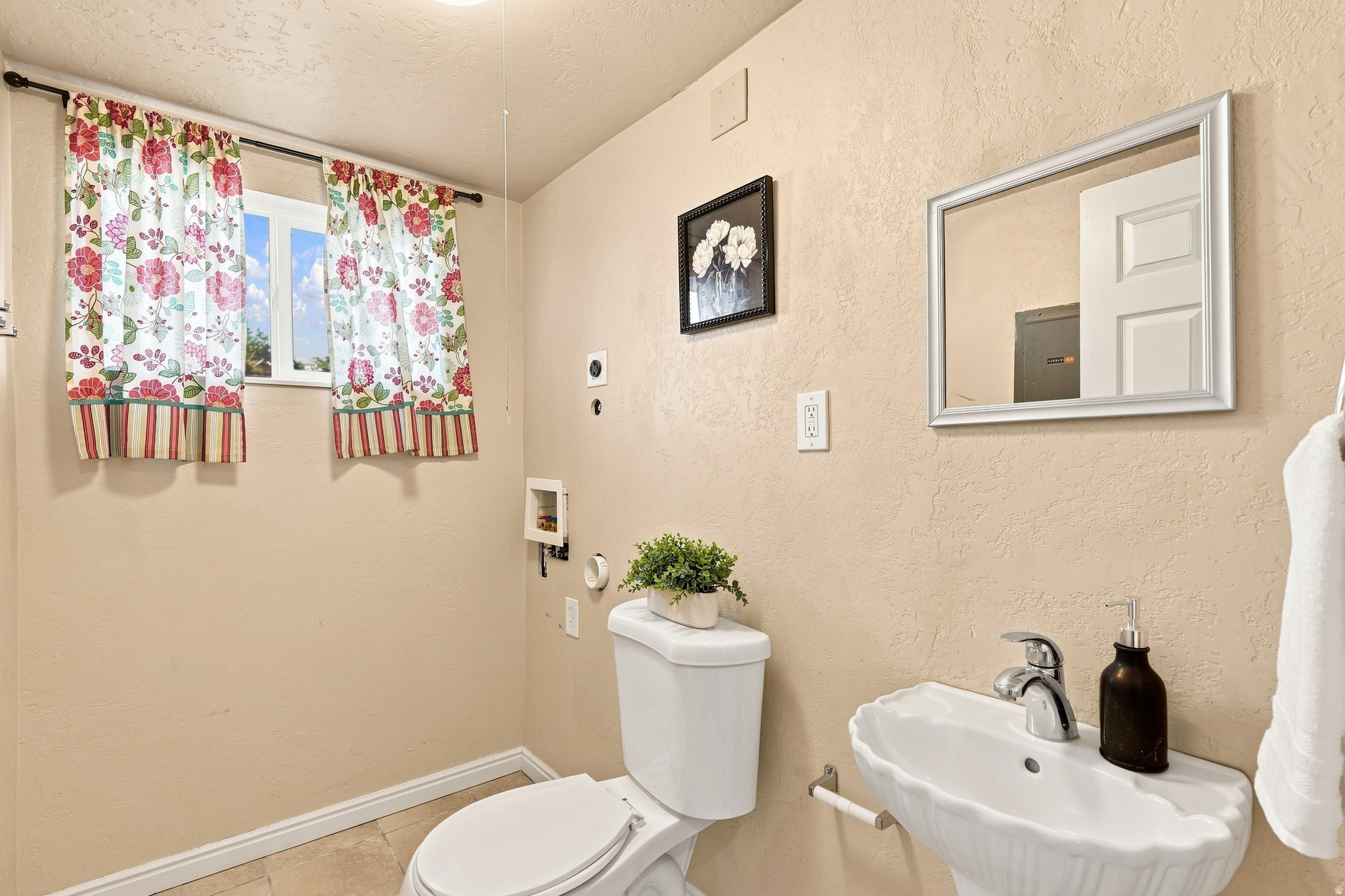 main property photo 10