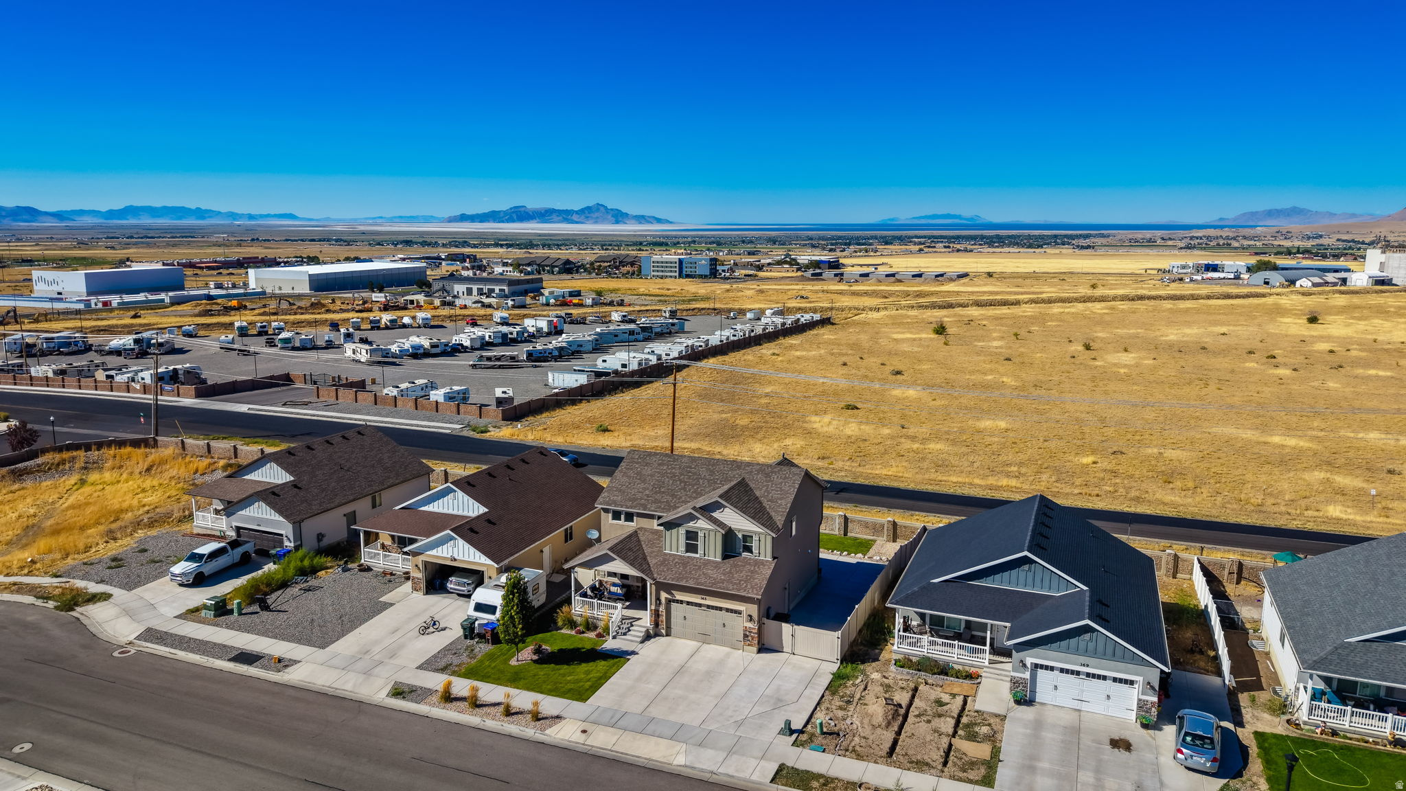 main property photo 35