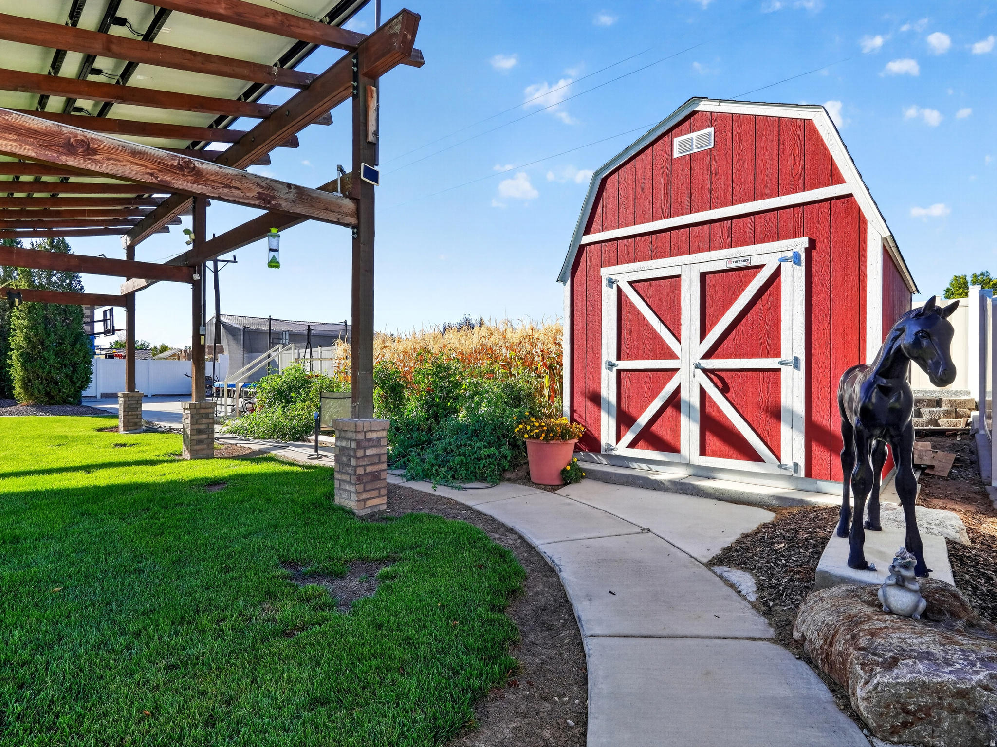 main property photo 37