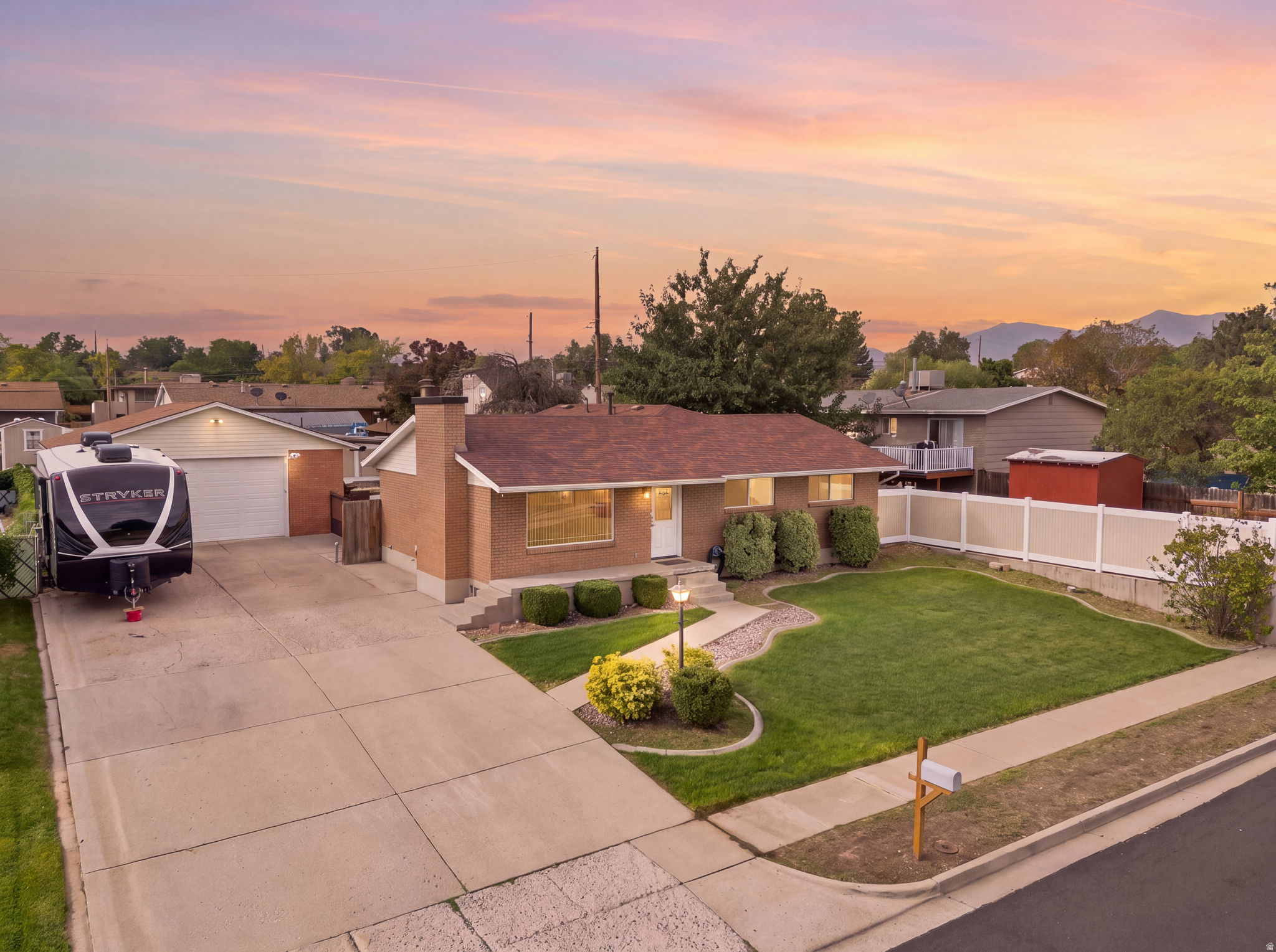 main property photo 44