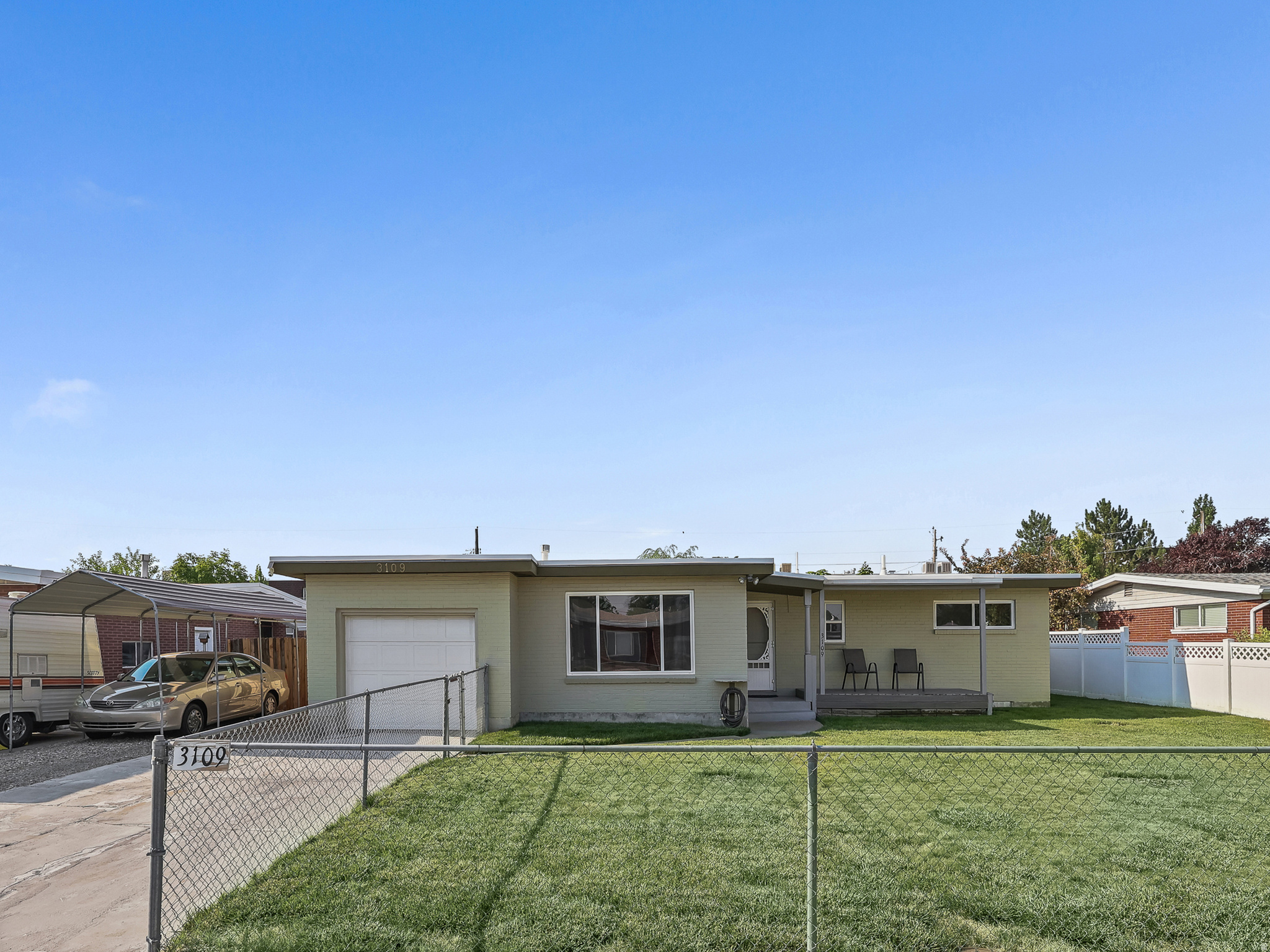main property photo 23
