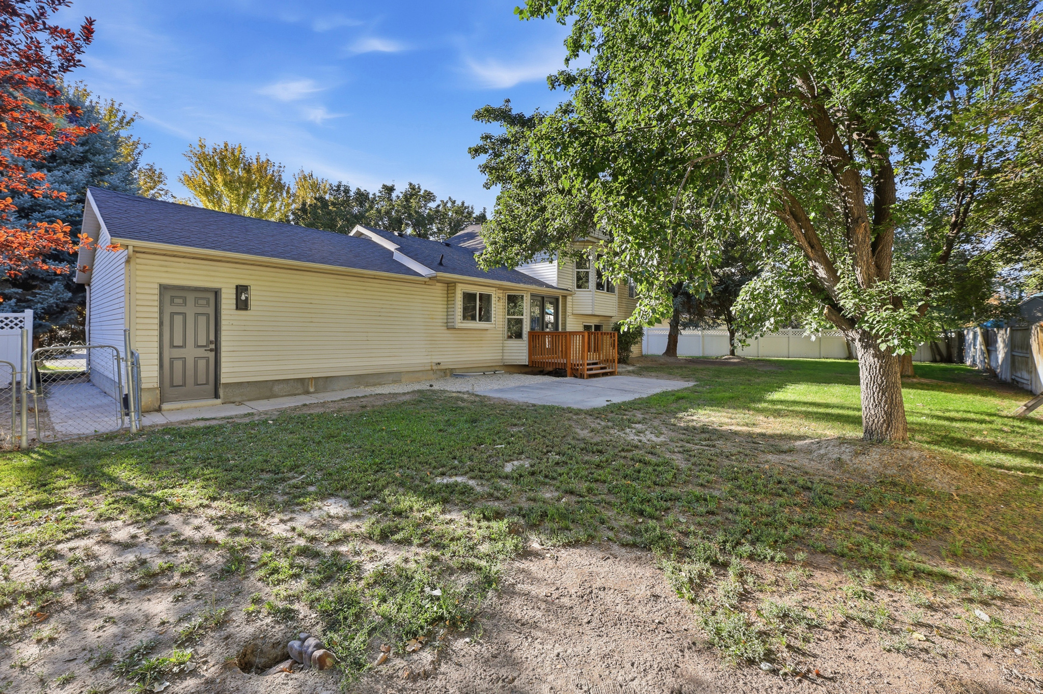 main property photo 39
