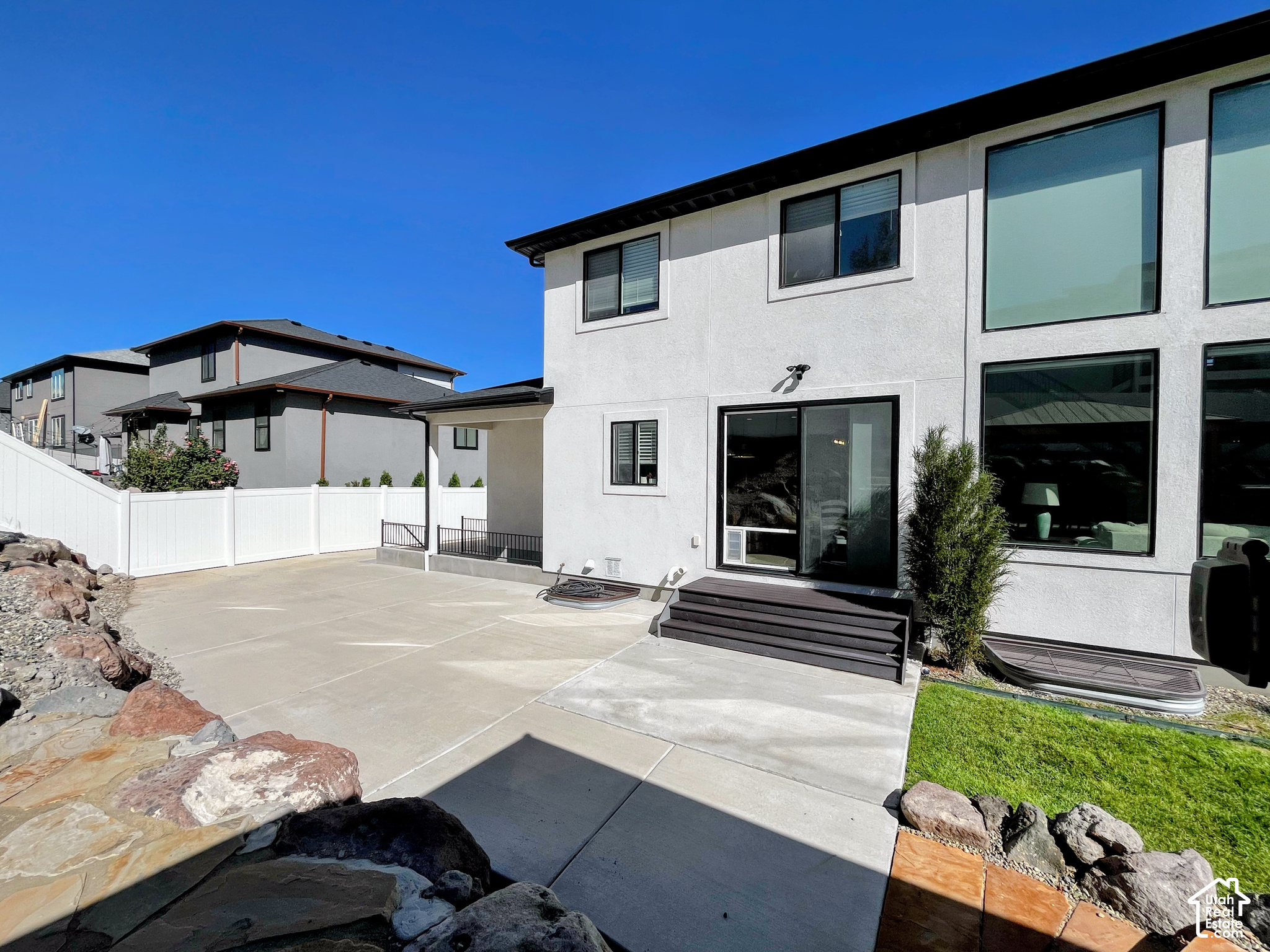 main property photo 44
