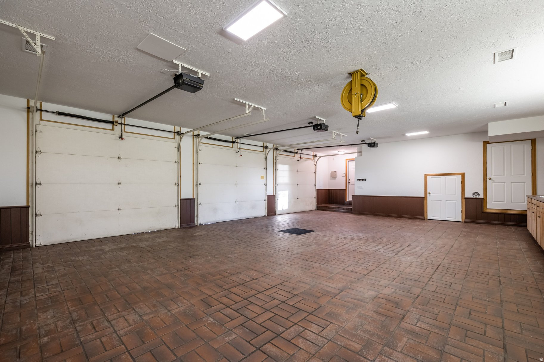 main property photo 74