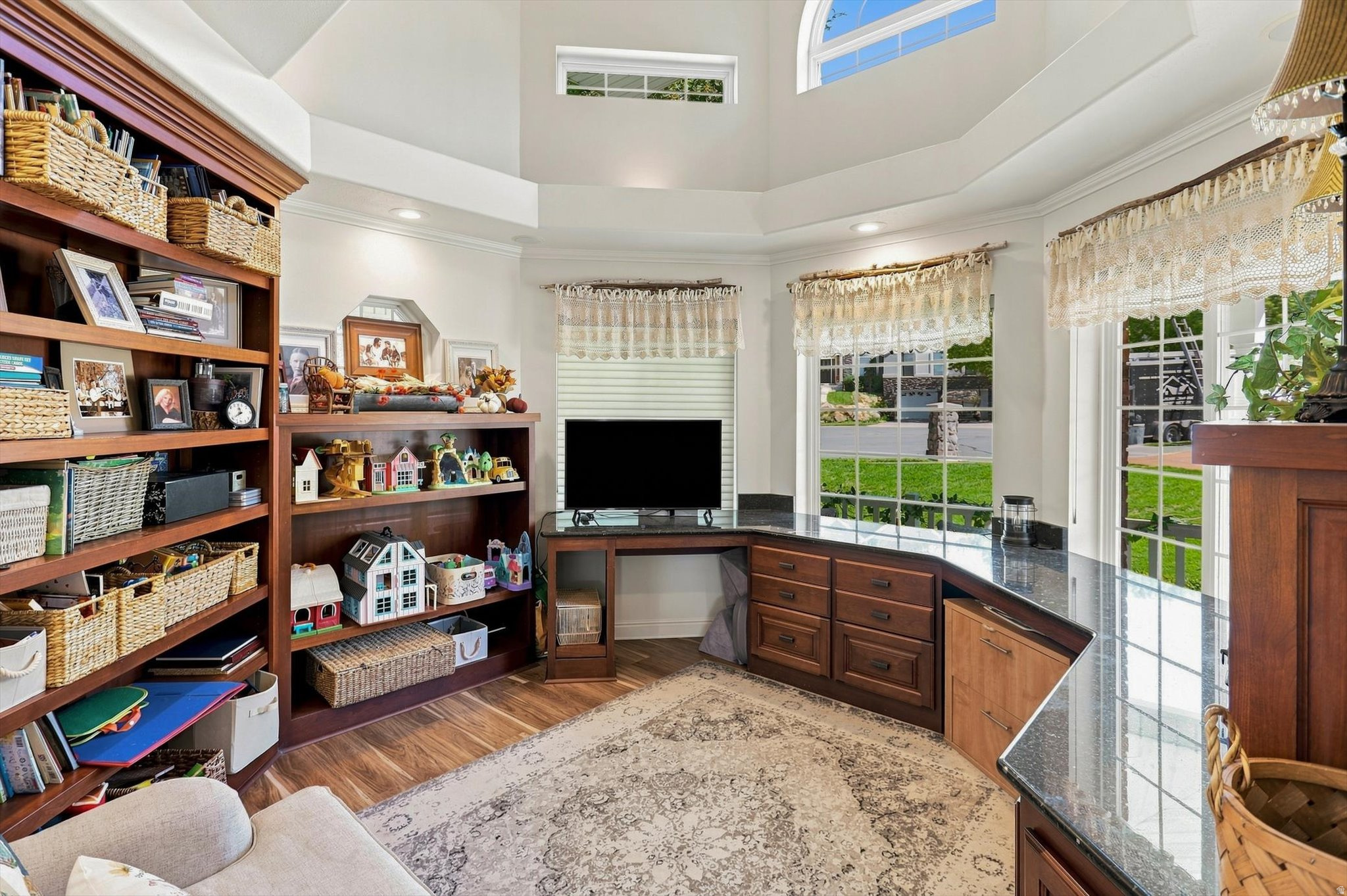 main property photo 16