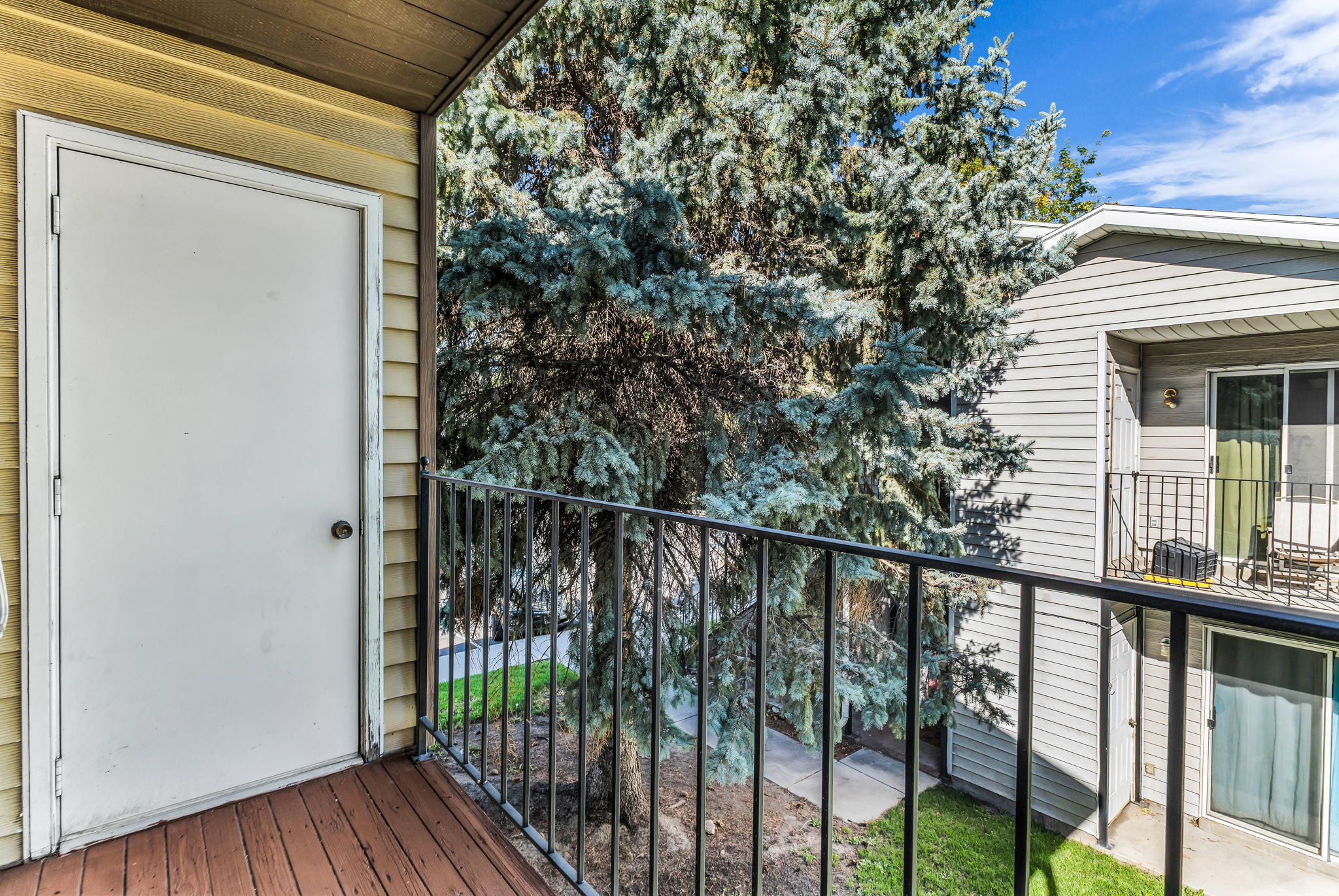 main property photo 18