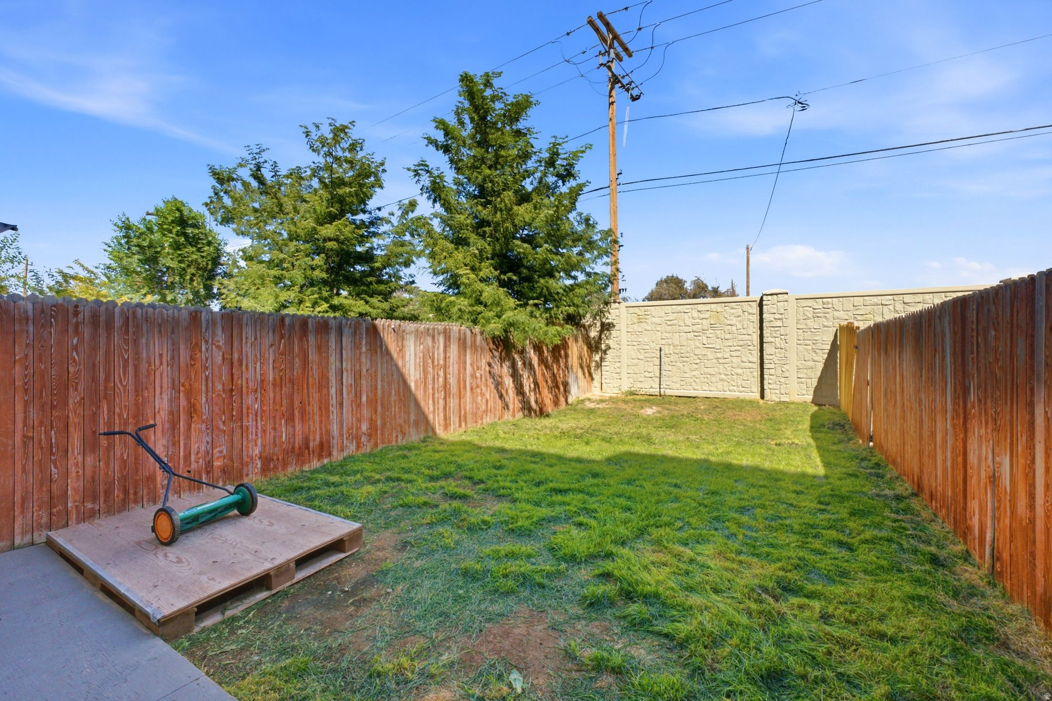 main property photo 24