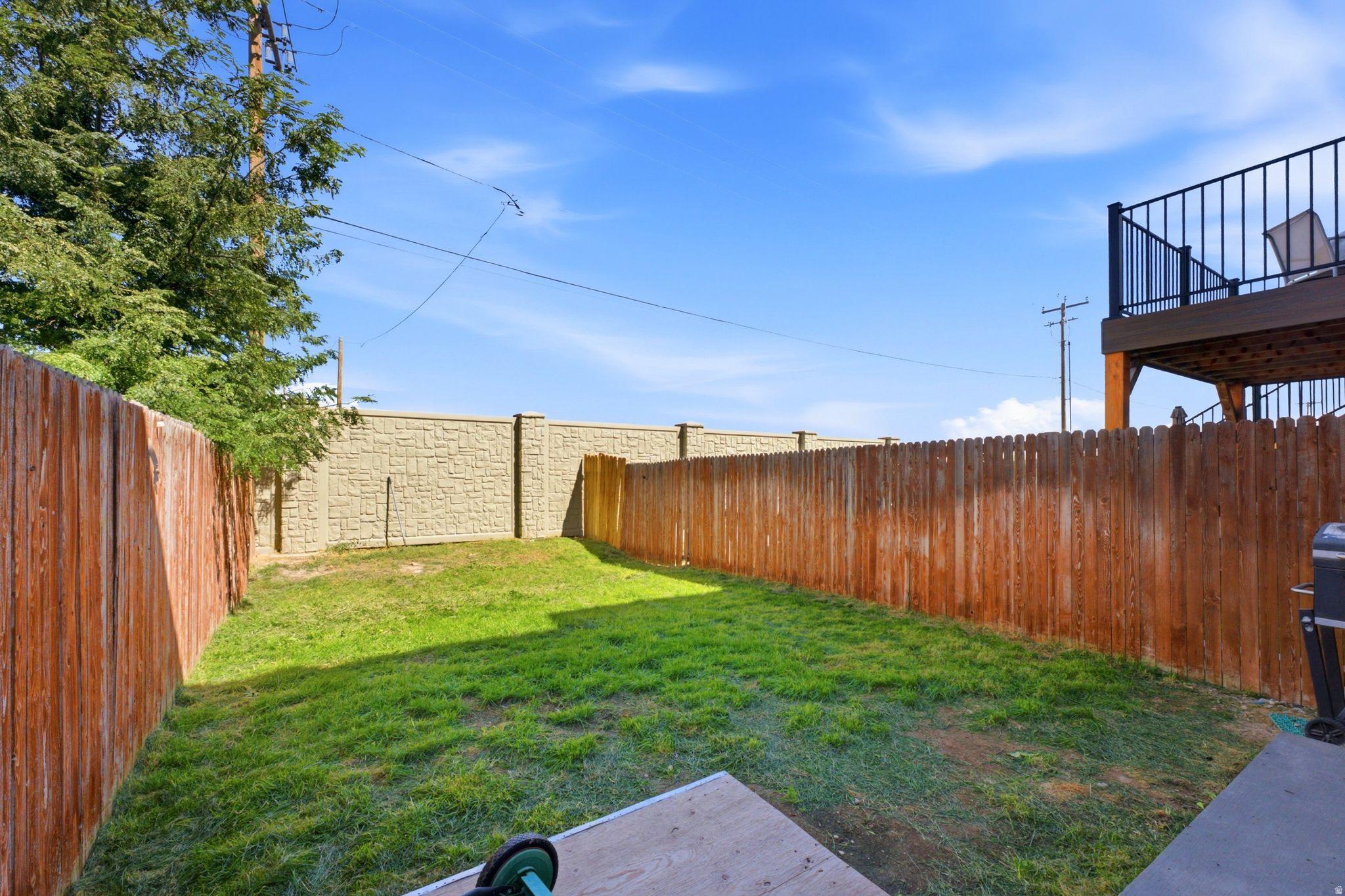 main property photo 25