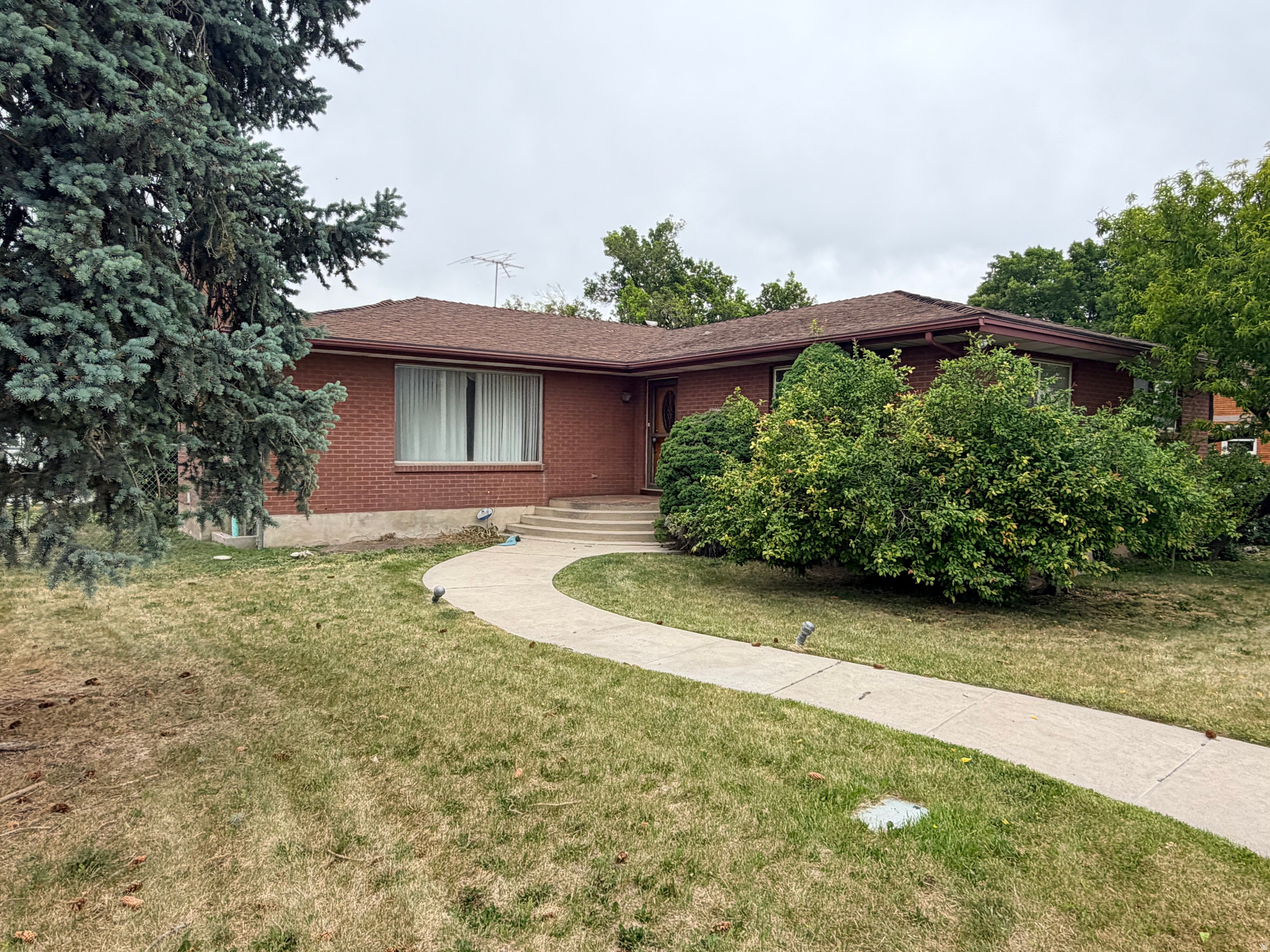 main property photo 2