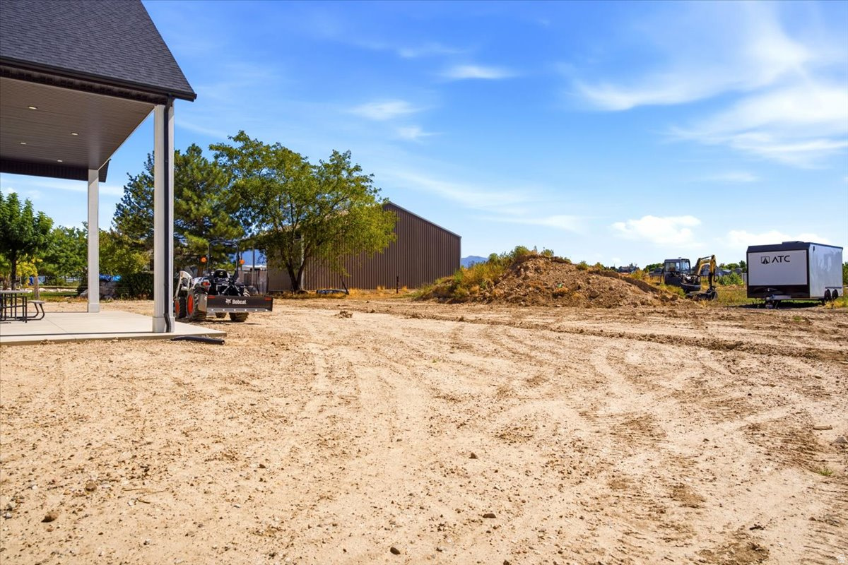 main property photo 47