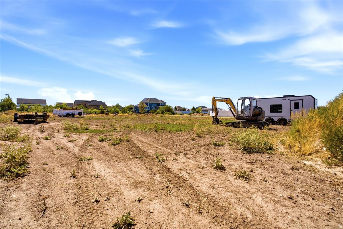 main property photo 51