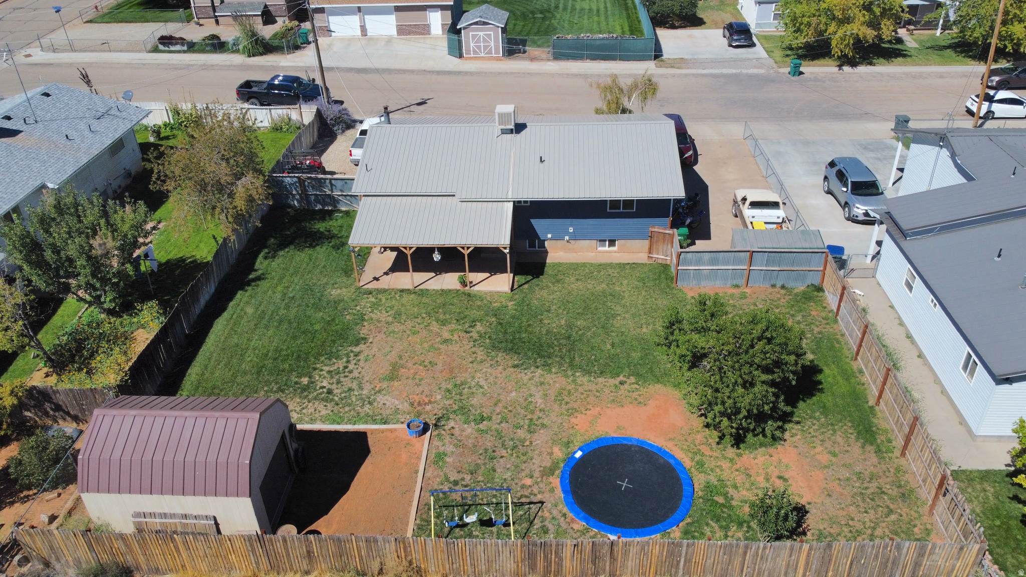 main property photo 40