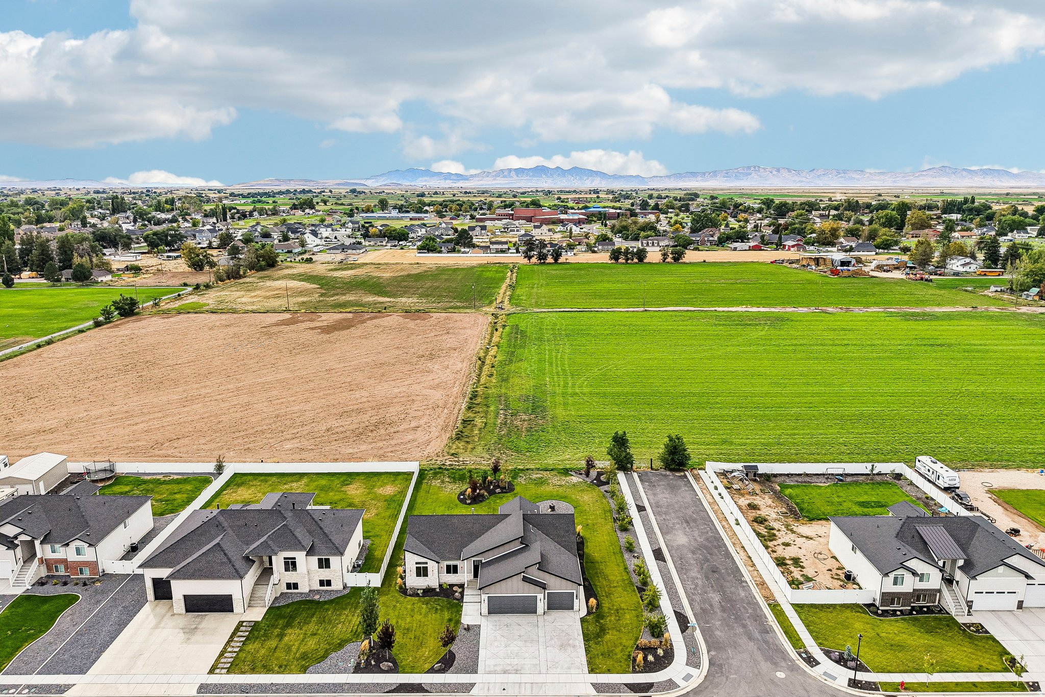 main property photo 48