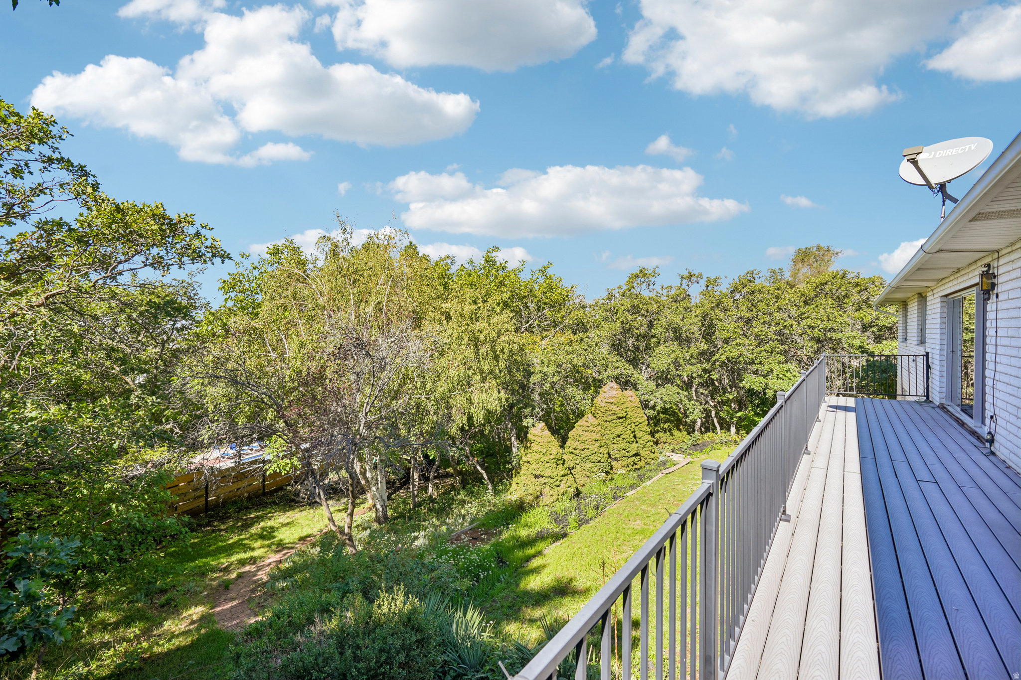 main property photo 32