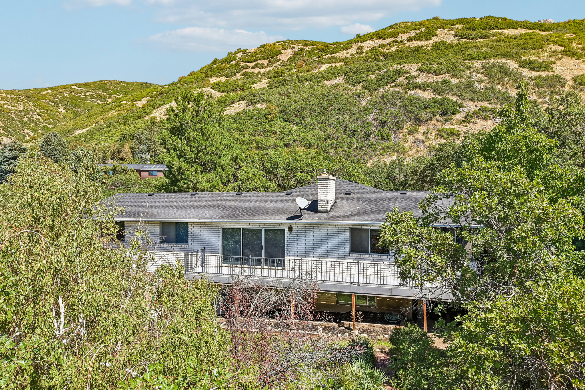 main property photo 40