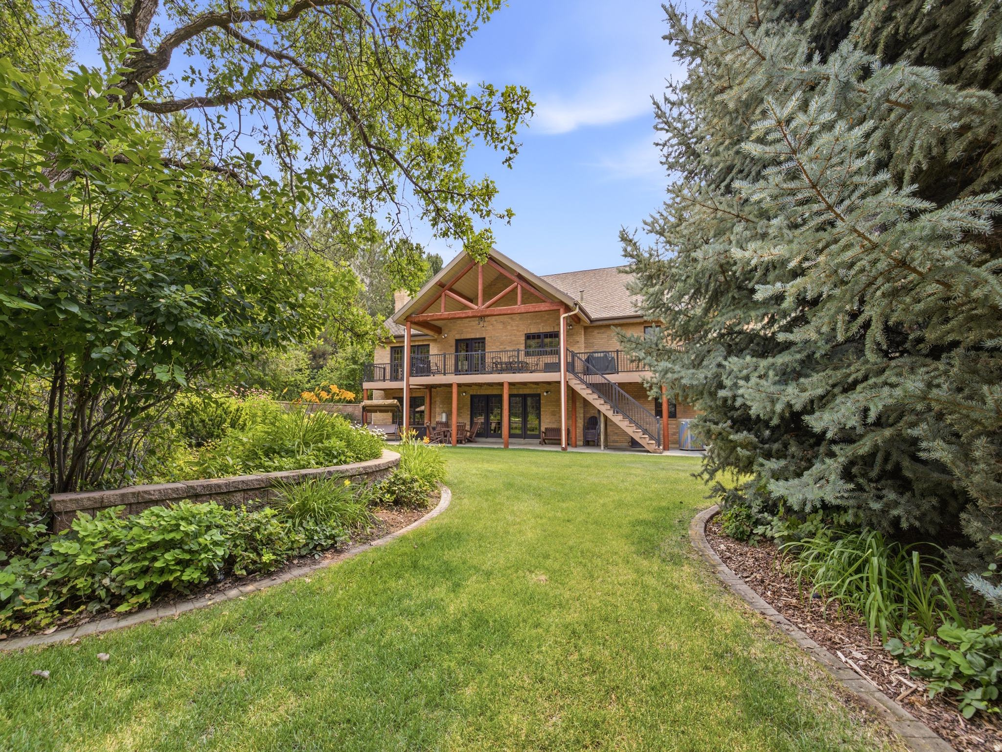 main property photo 4