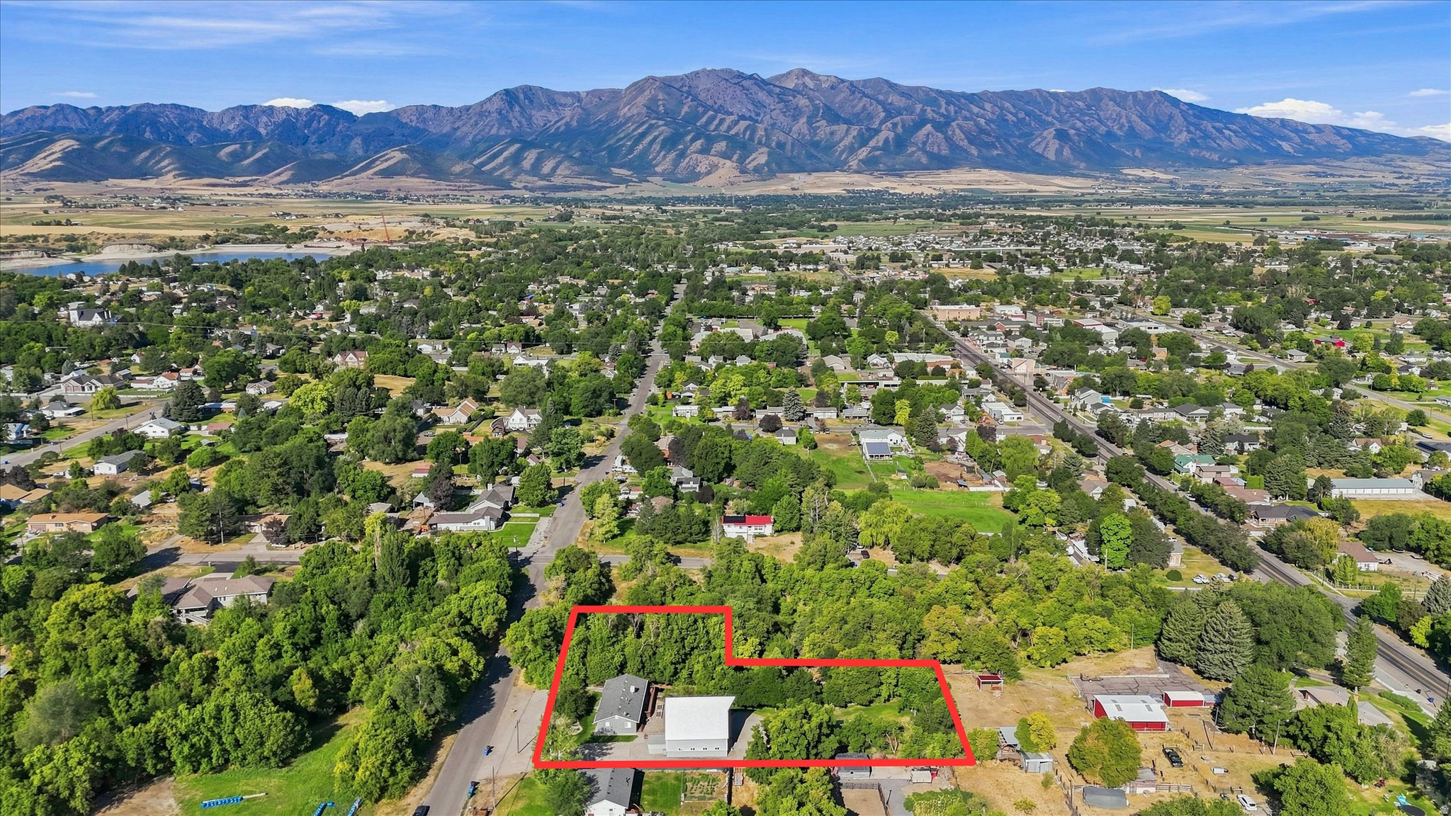 main property photo 79