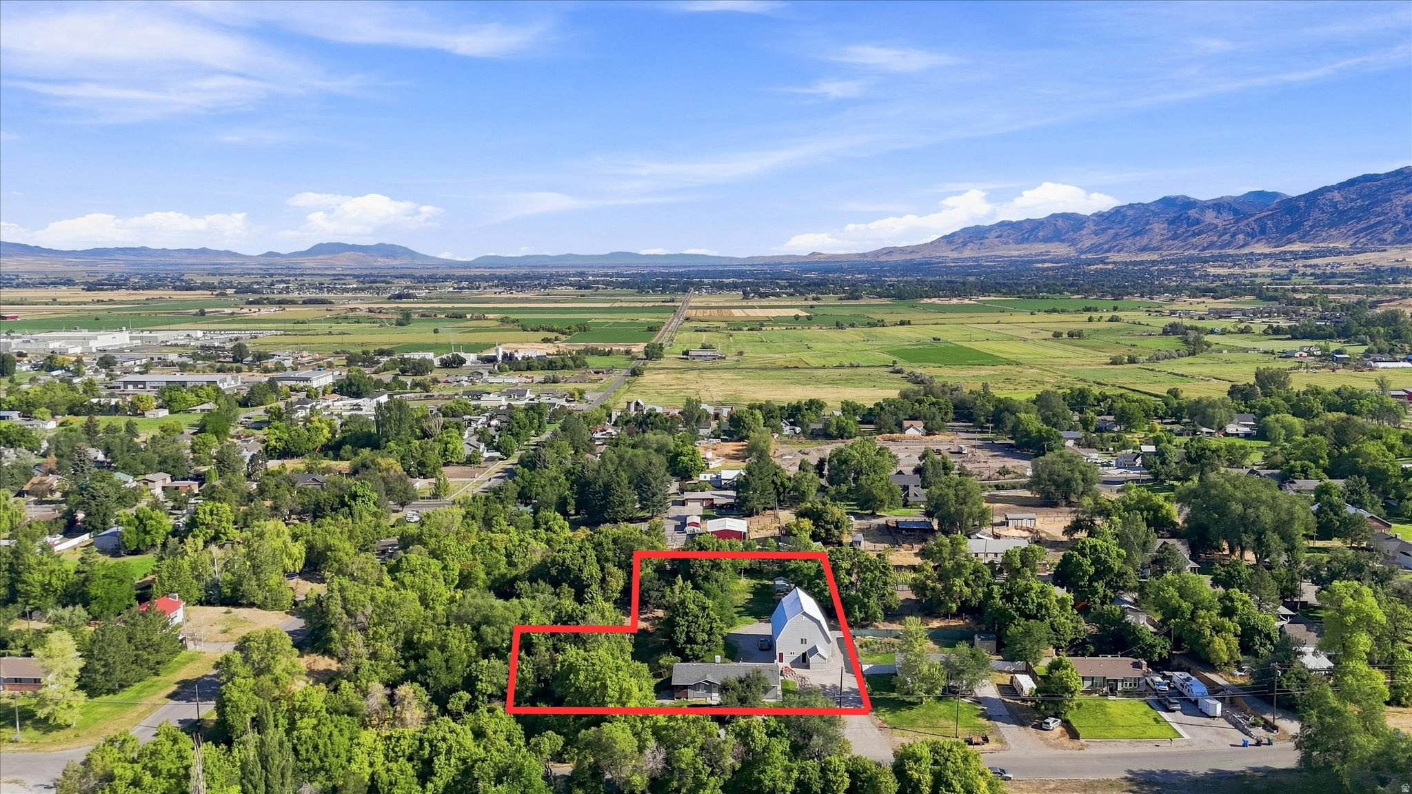main property photo 81