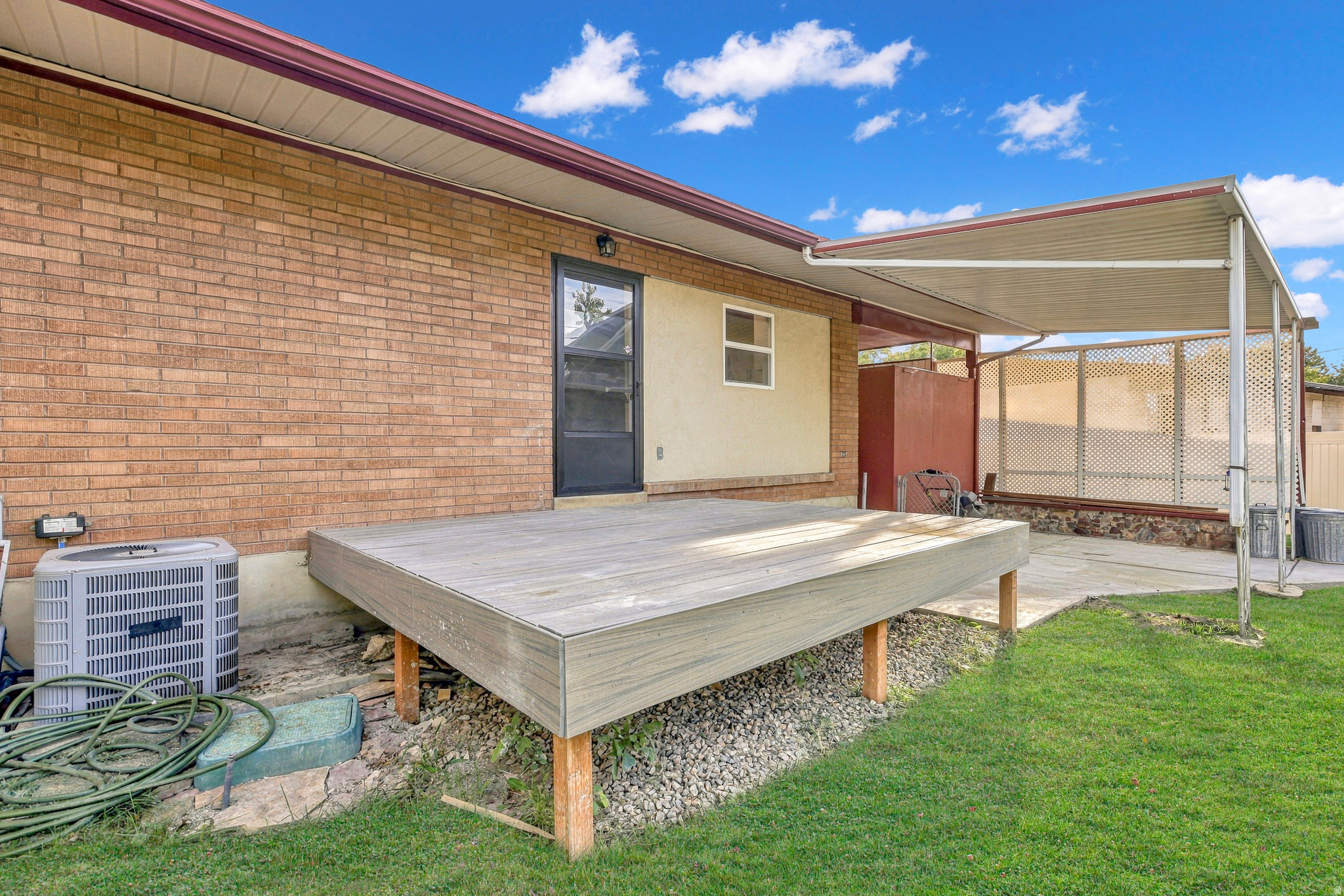 main property photo 33
