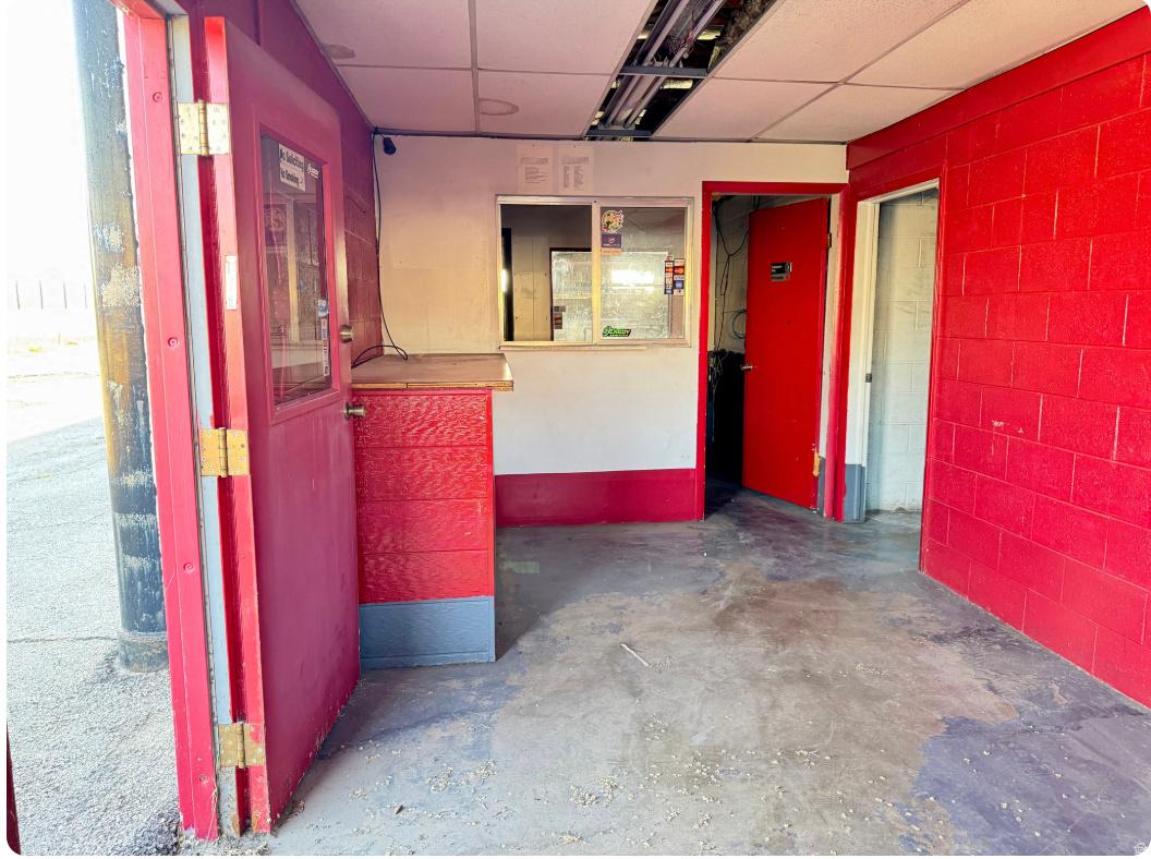 main property photo 12